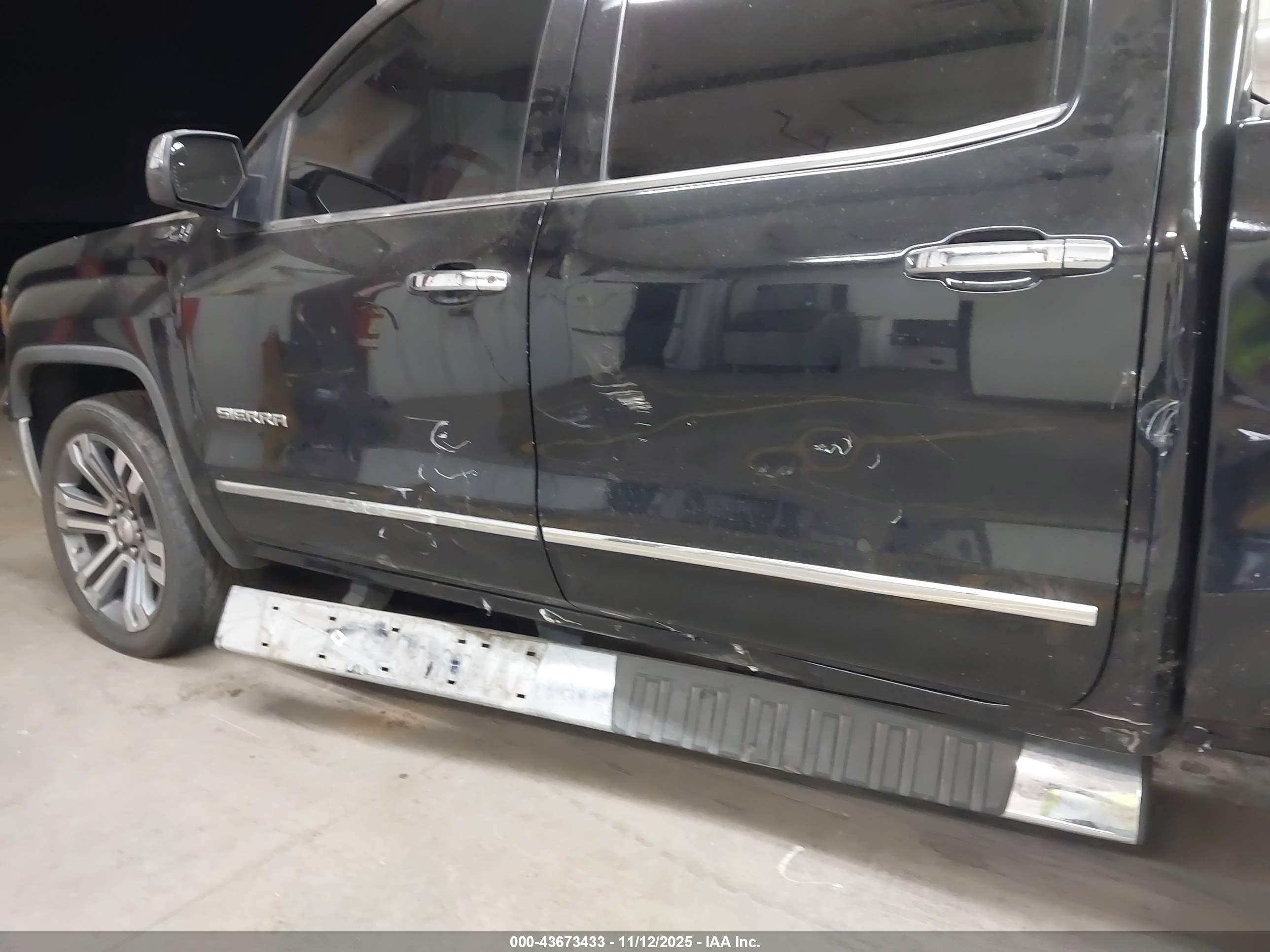 GMC SIERRA image 6