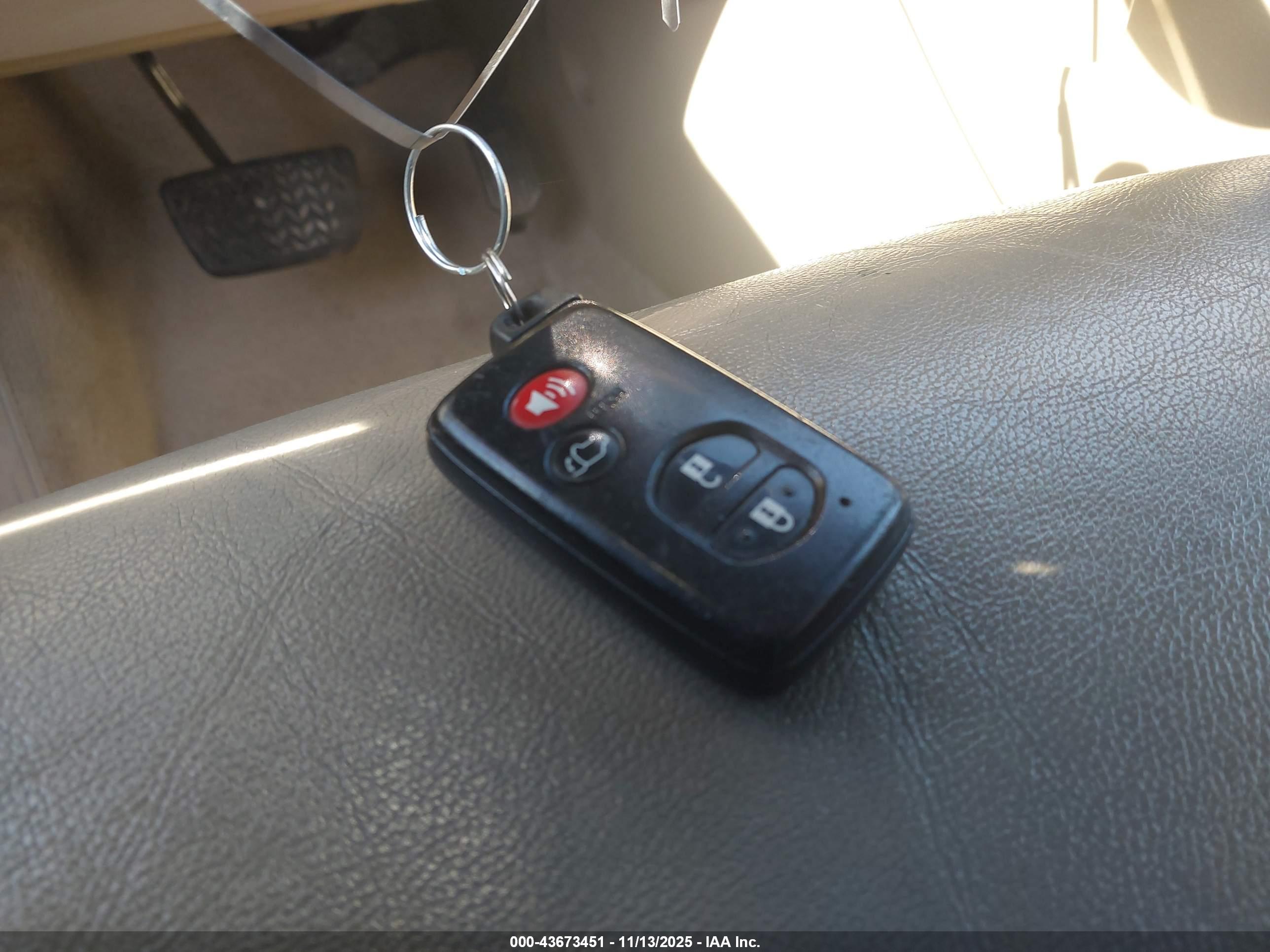 TOYOTA HIGHLANDER image 11