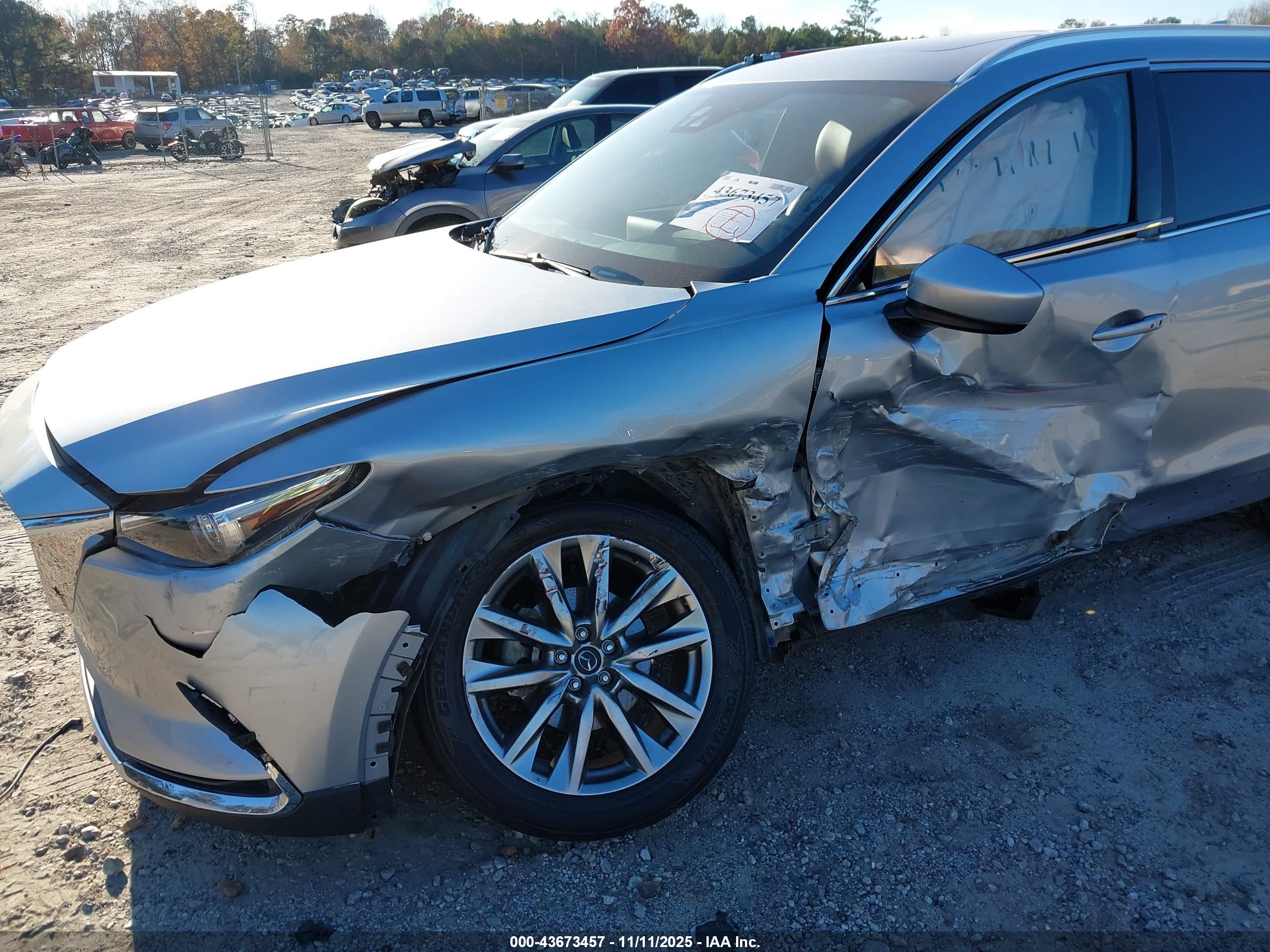 MAZDA CX-9 image 6