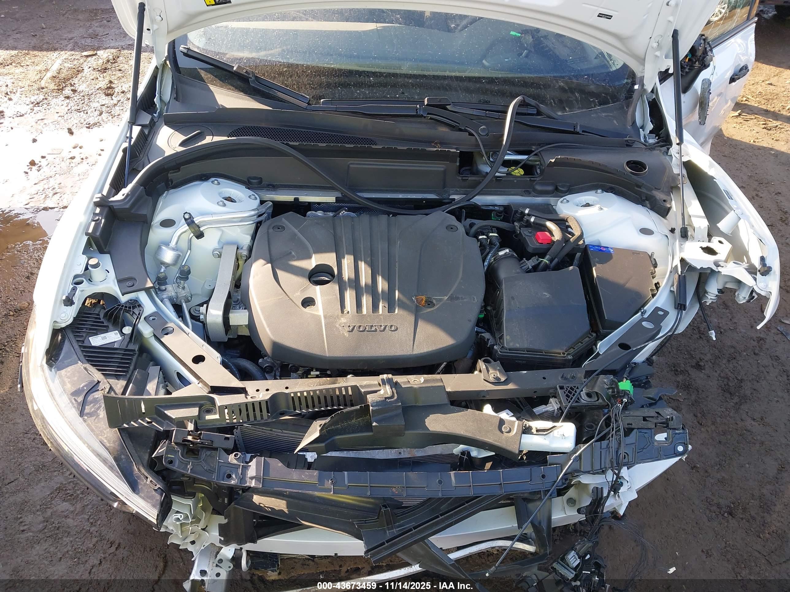 VOLVO XC60 image 10