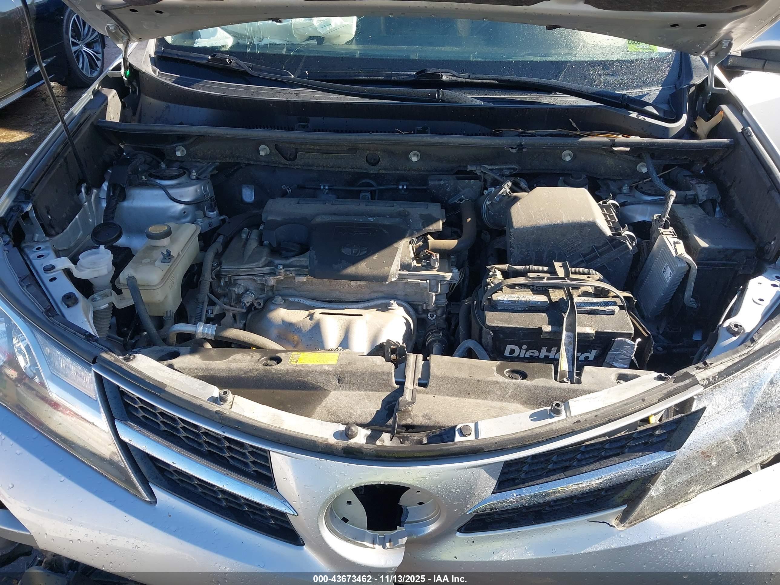 TOYOTA RAV4 image 10