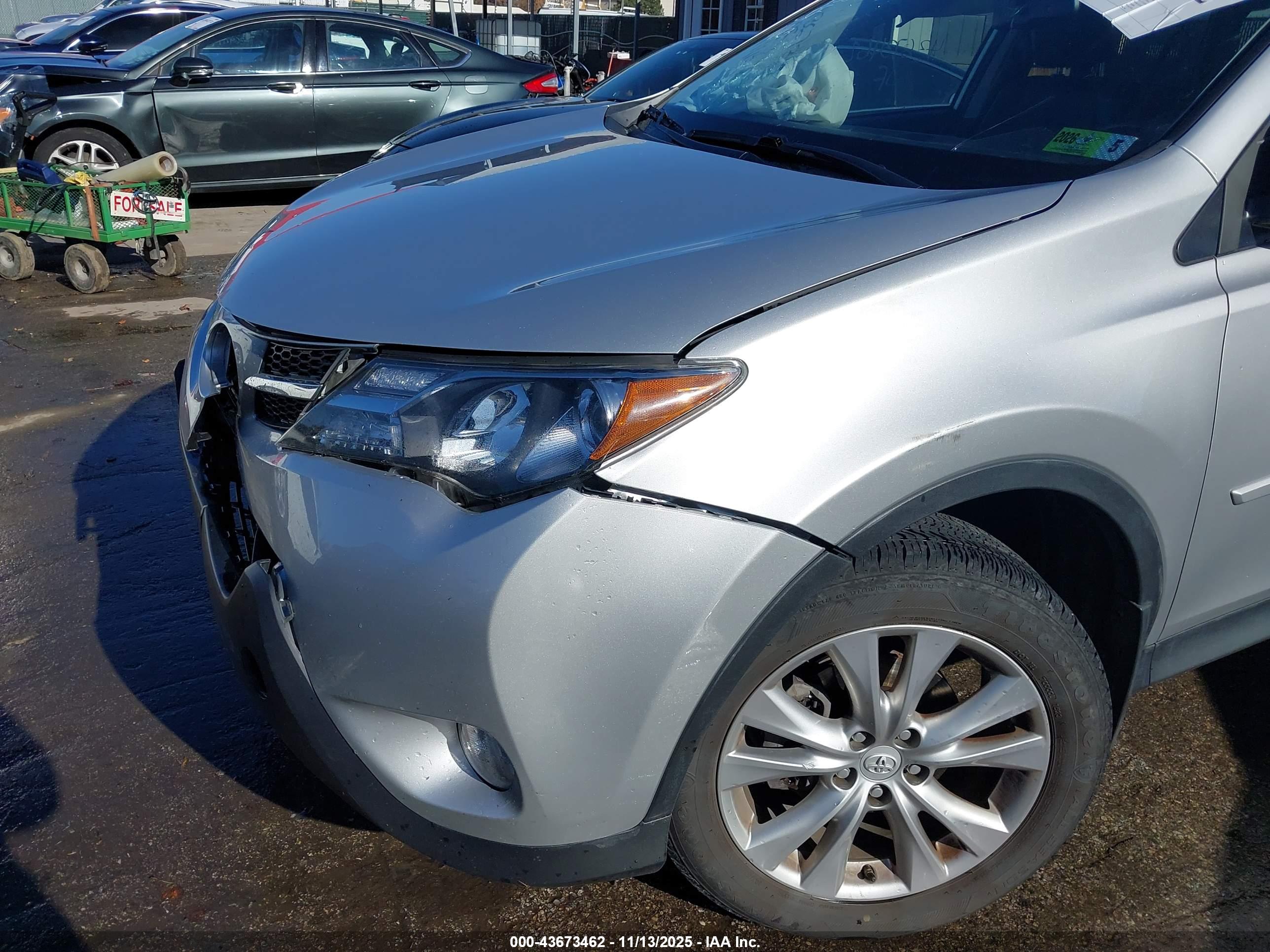 TOYOTA RAV4 image 6