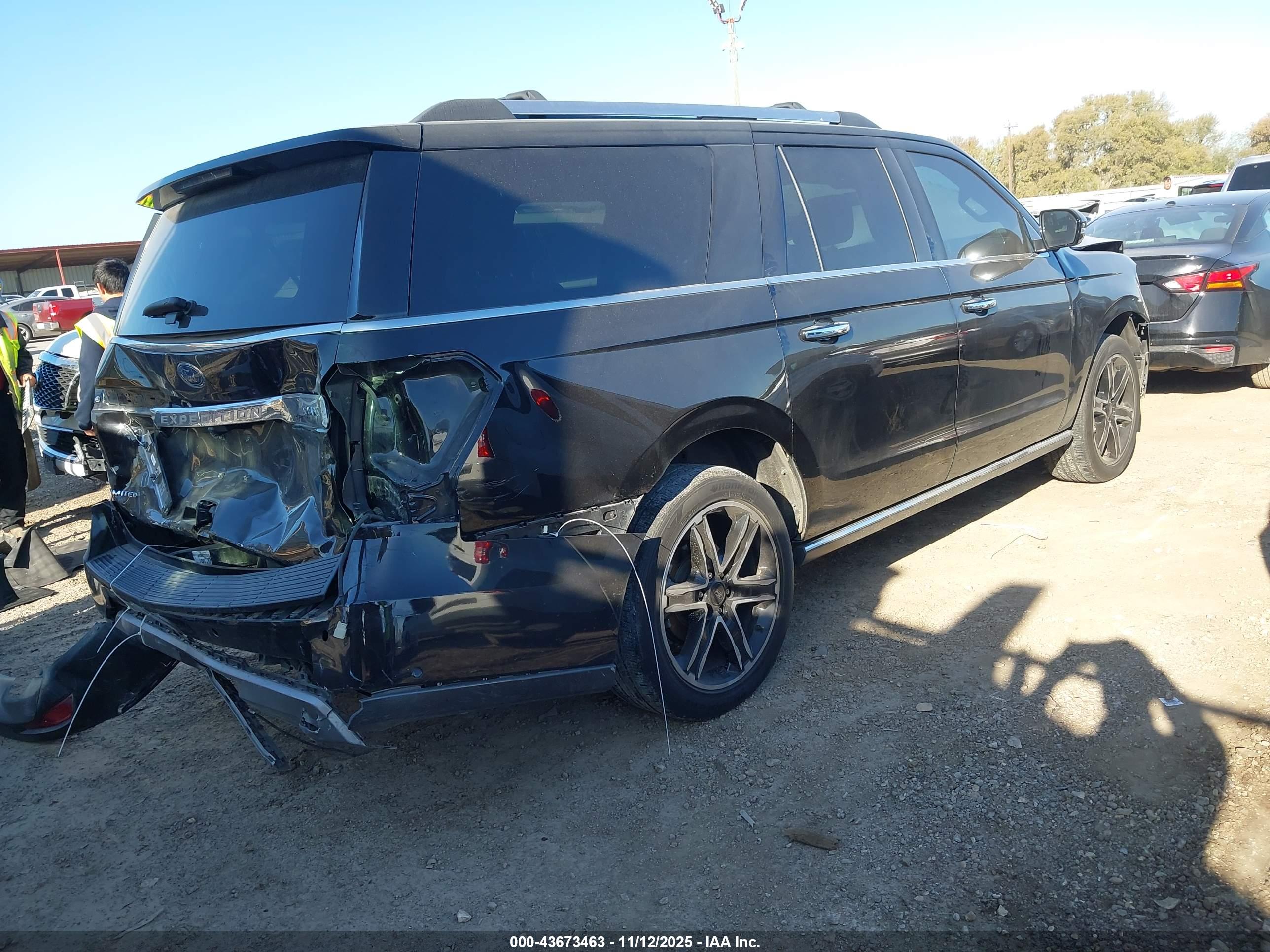 FORD EXPEDITION image 4