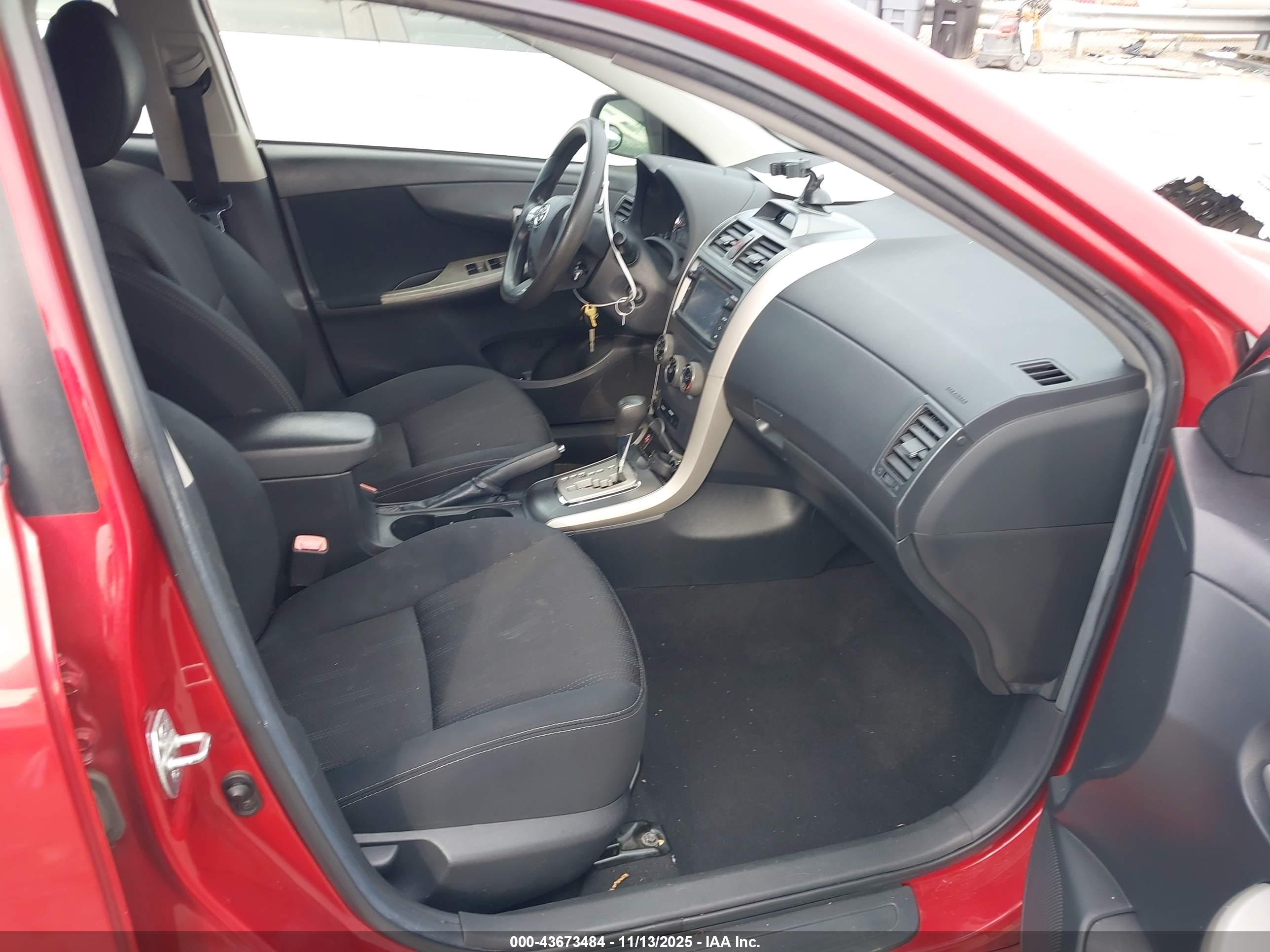 TOYOTA COROLLA image 5