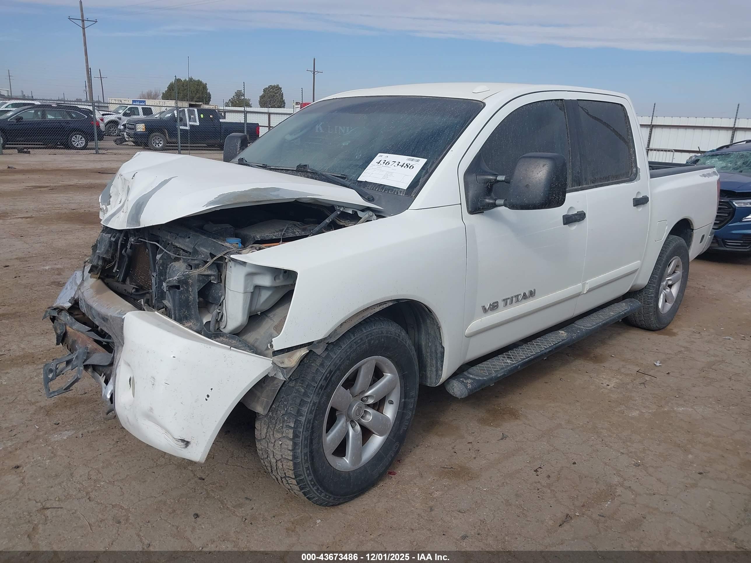 NISSAN TITAN image 2