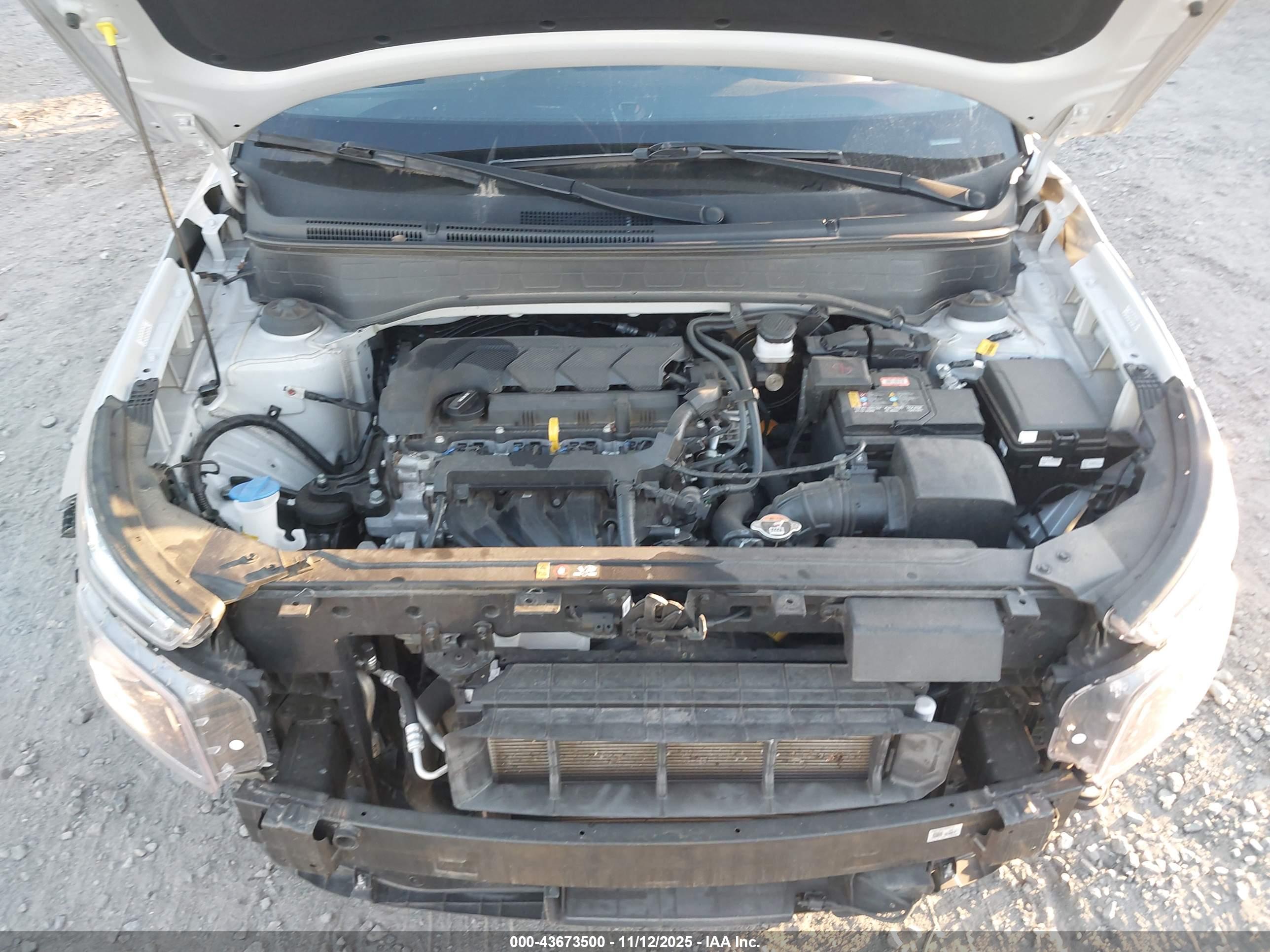 HYUNDAI VENUE image 10