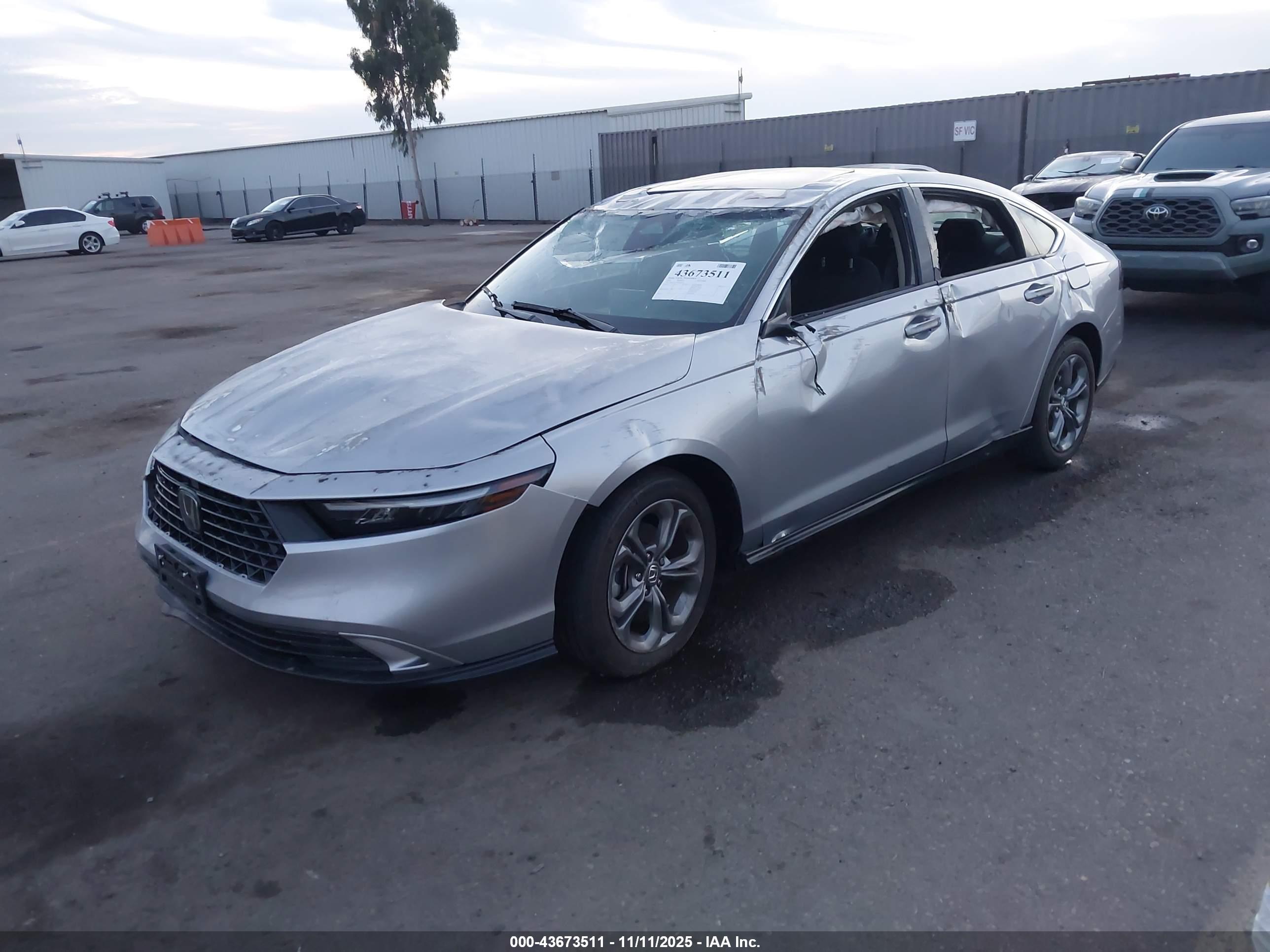 HONDA ACCORD image 2