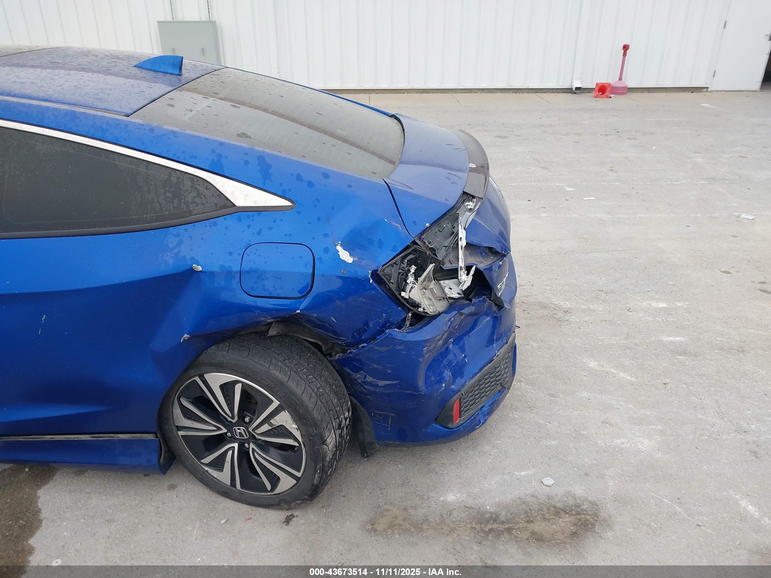 HONDA CIVIC image 6