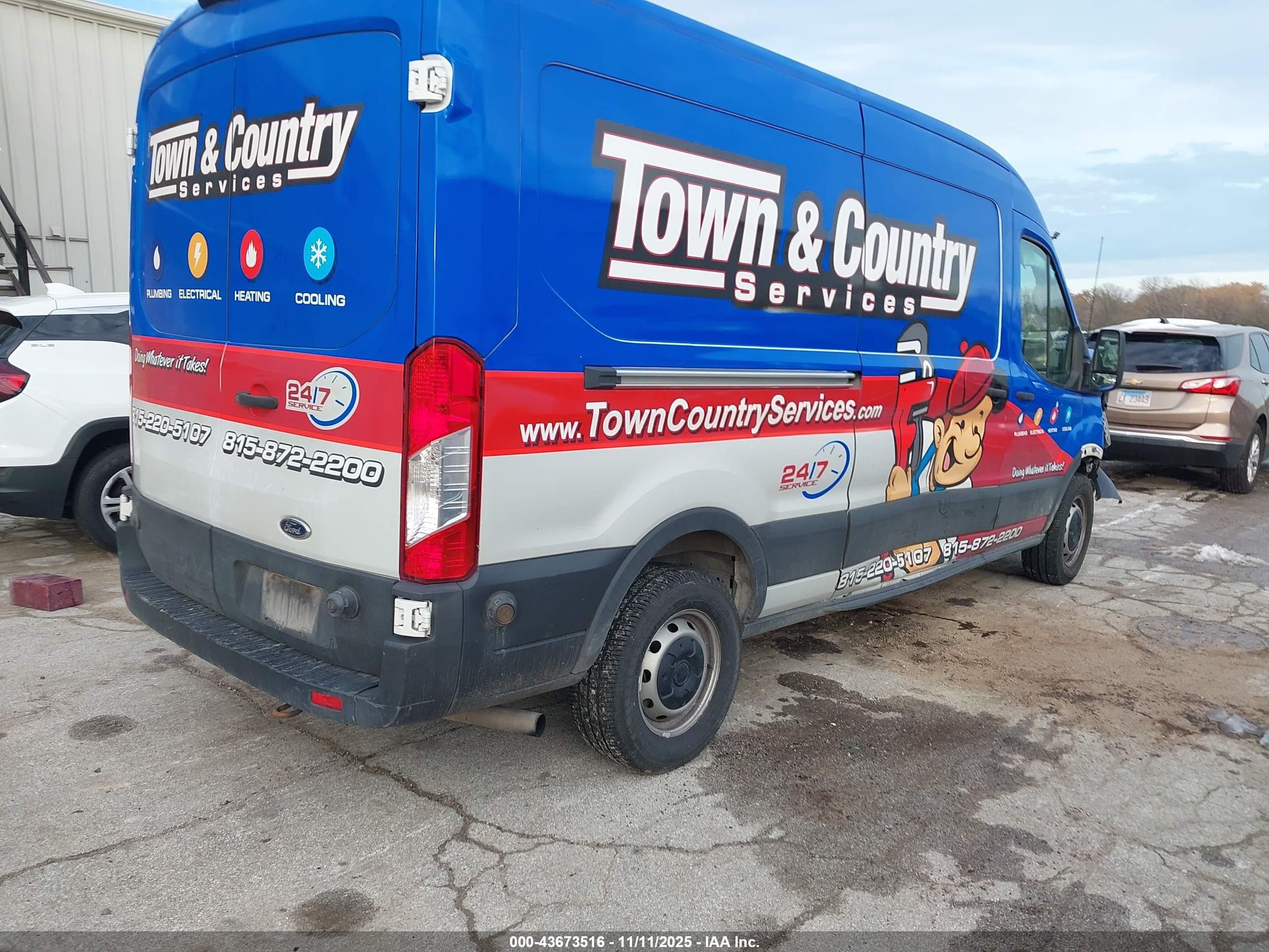 FORD TRANSIT-250 image 4