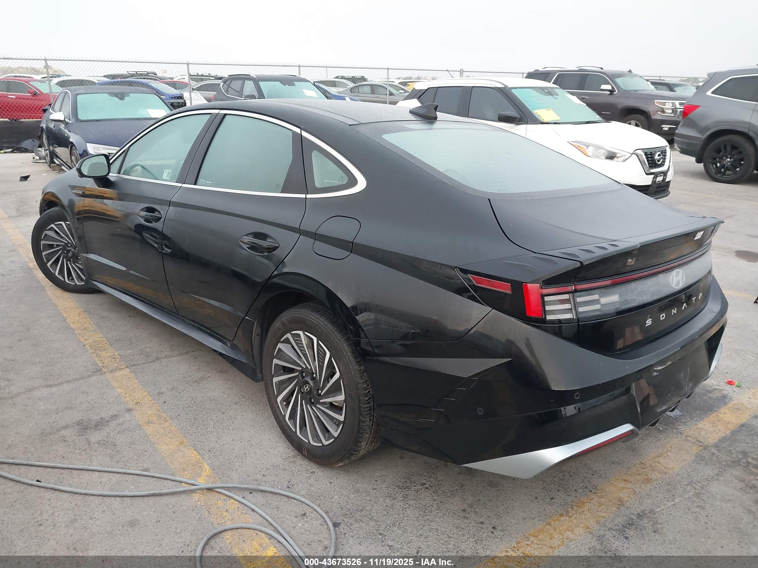 HYUNDAI SONATA image 3