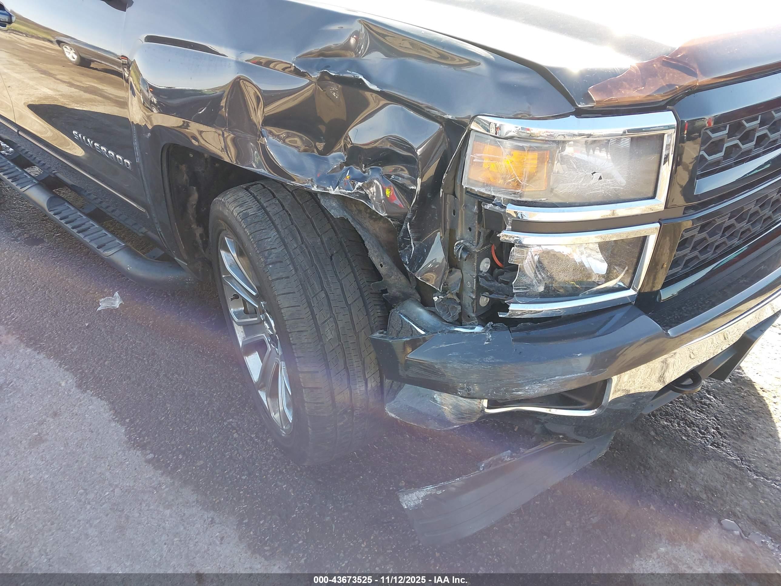 CHEVROLET SILVERADO image 6