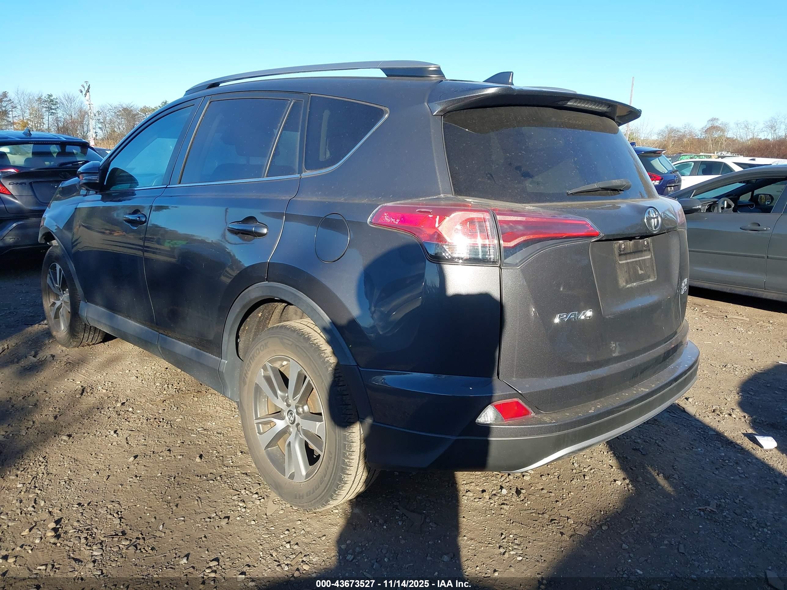 TOYOTA RAV4 image 3