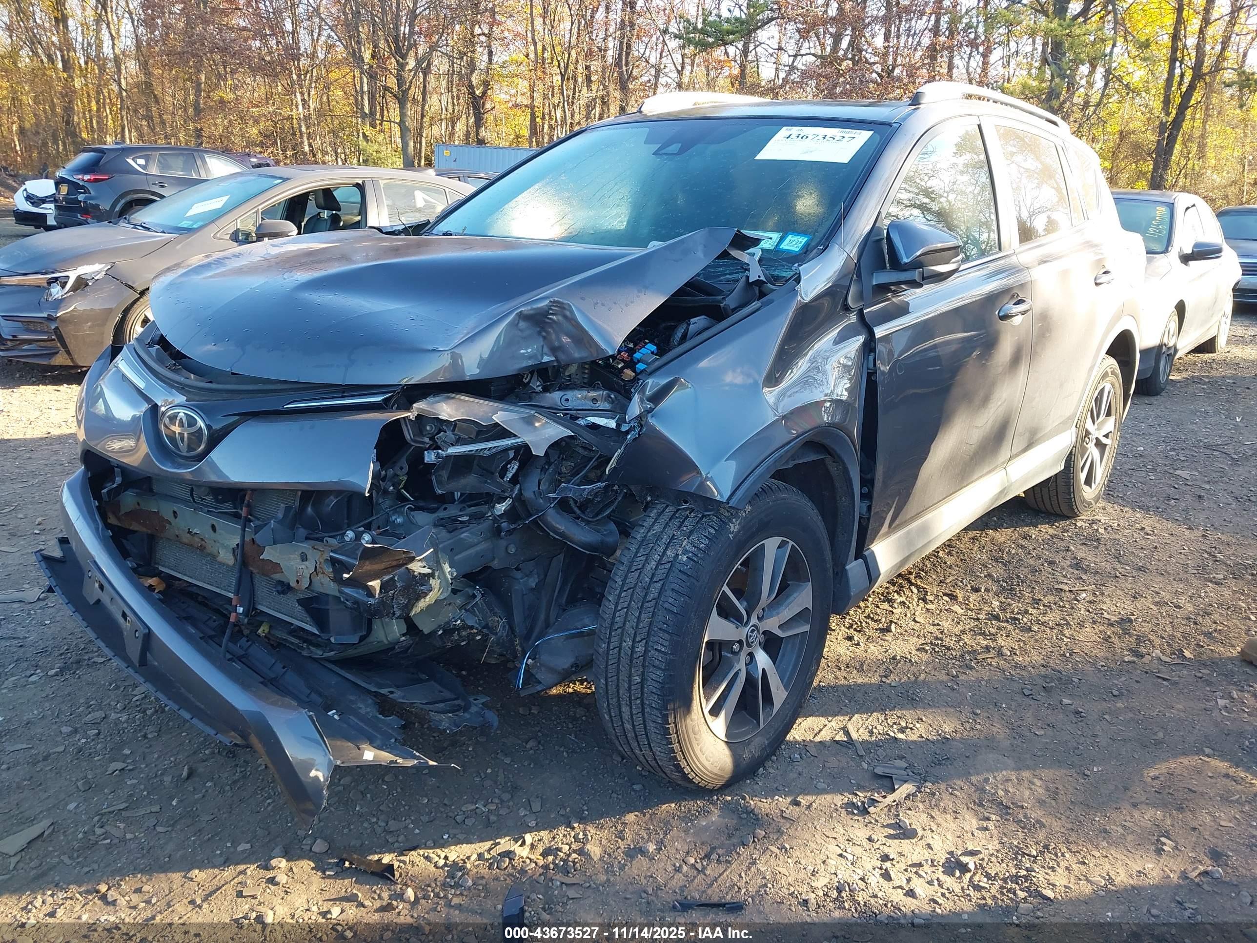 TOYOTA RAV4 image 6