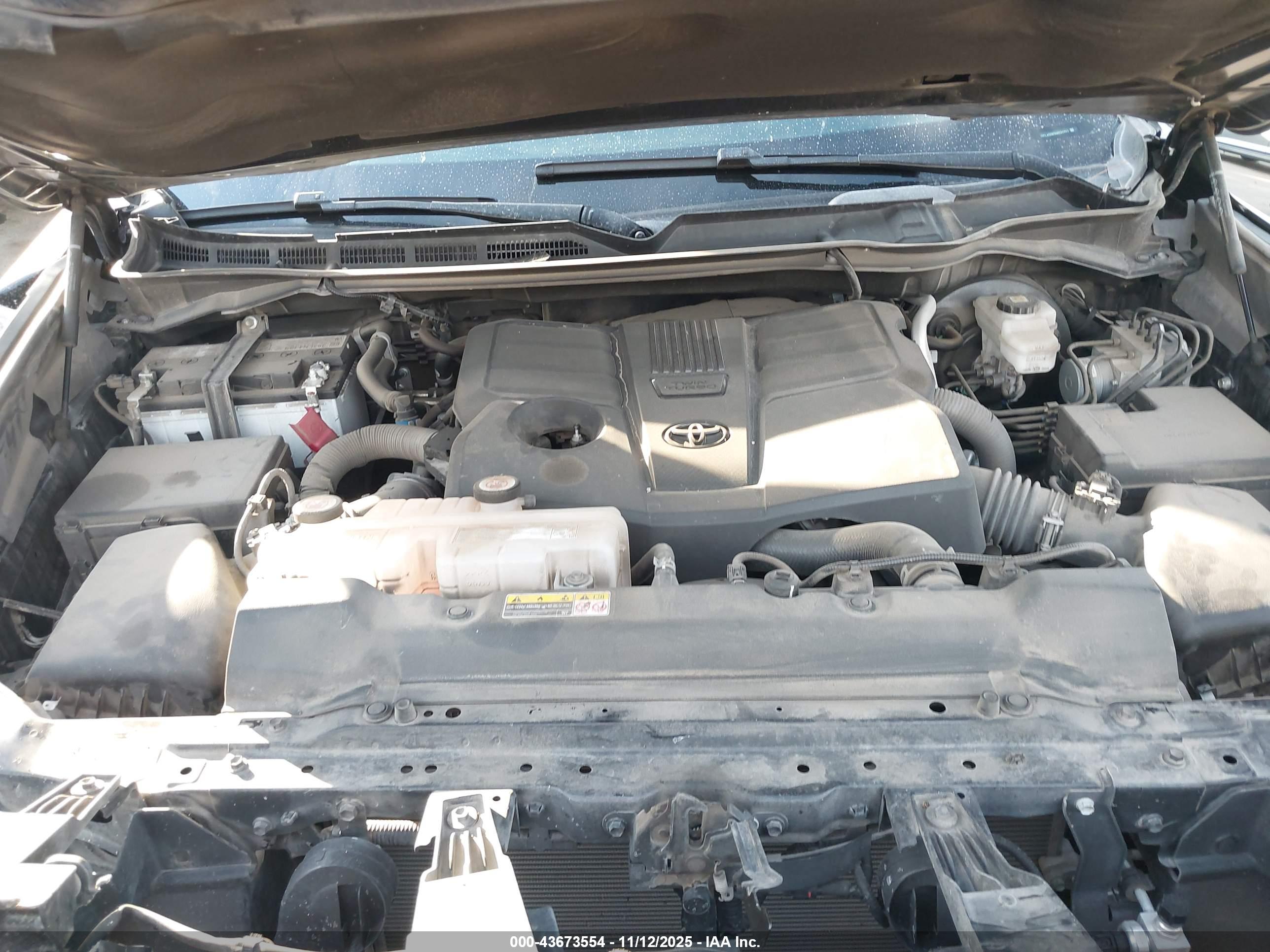 TOYOTA TUNDRA image 10