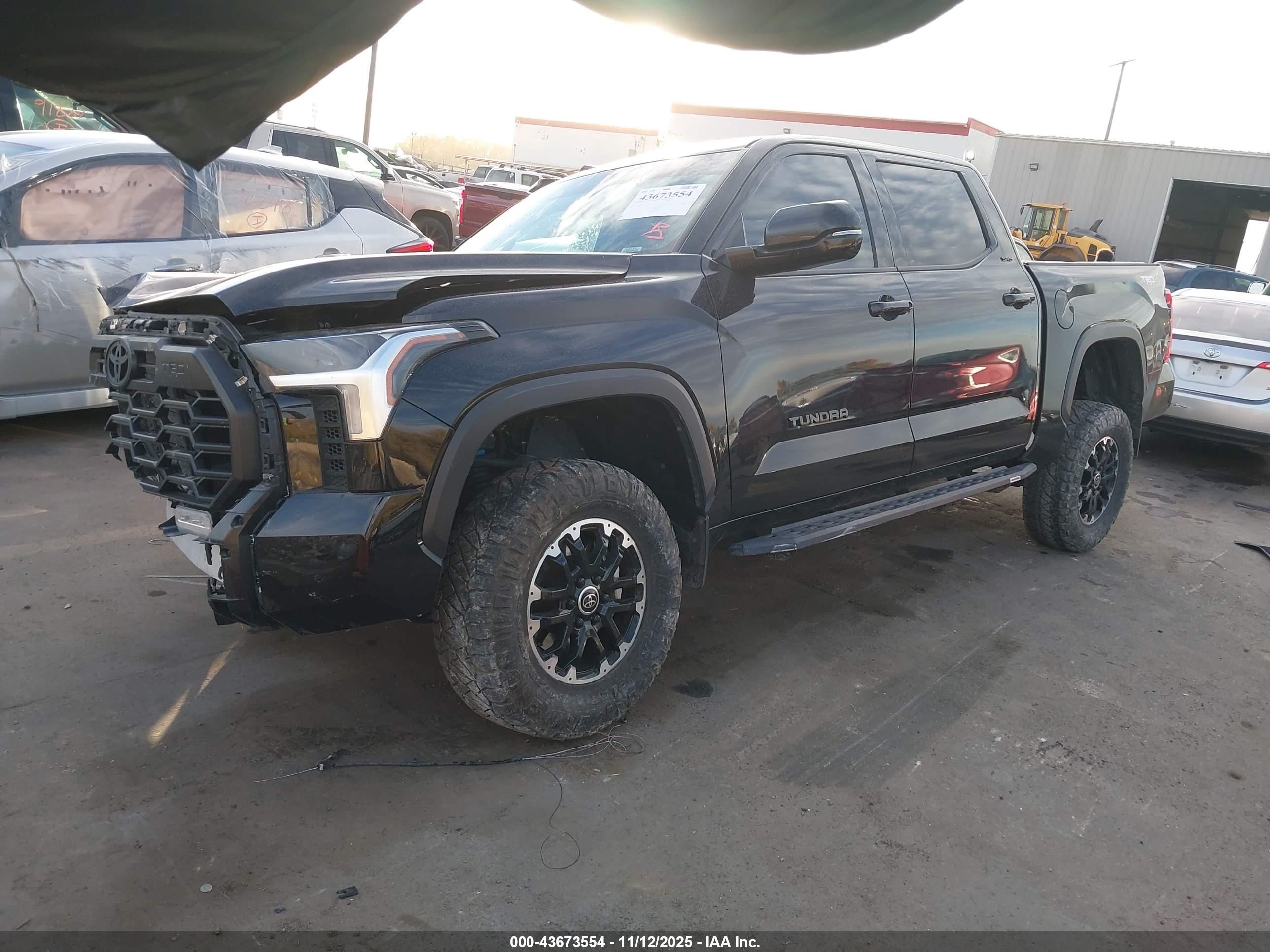TOYOTA TUNDRA image 2