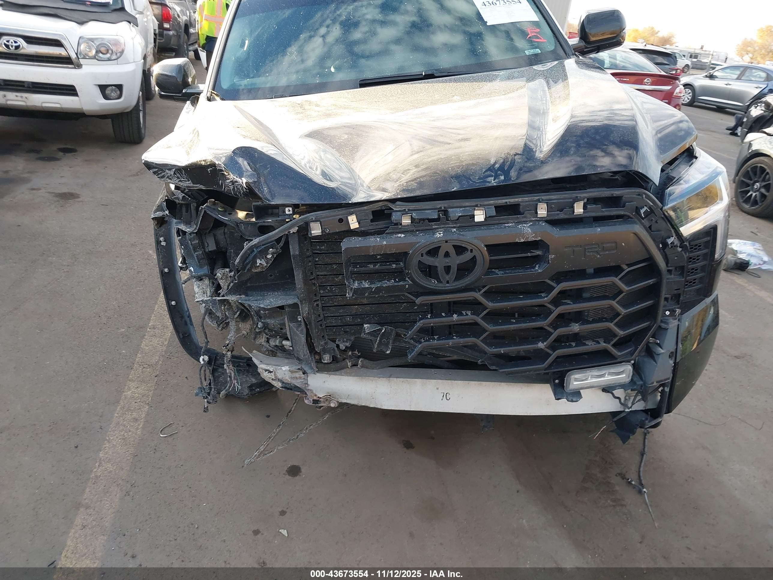 TOYOTA TUNDRA image 6