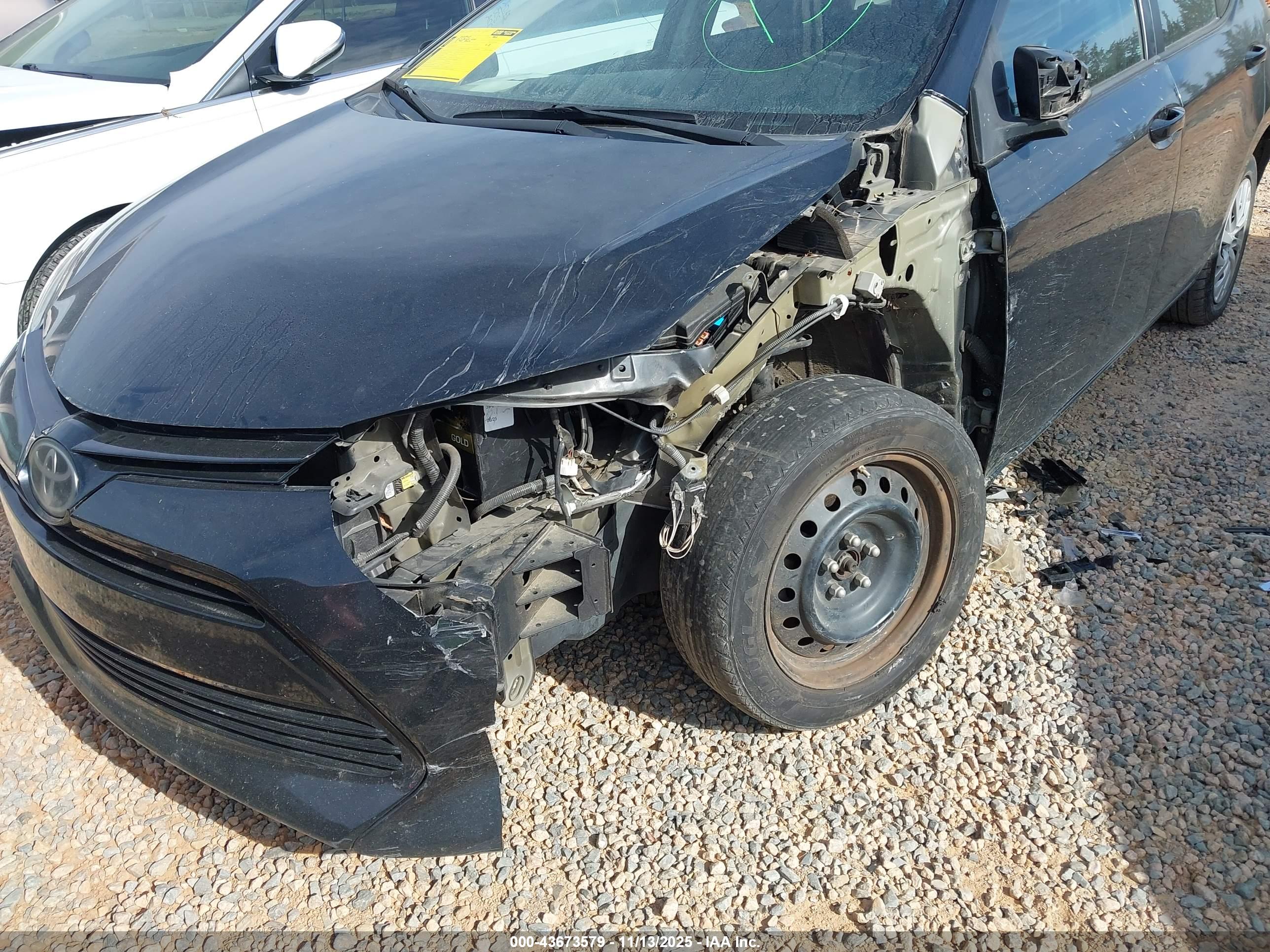 TOYOTA COROLLA image 6