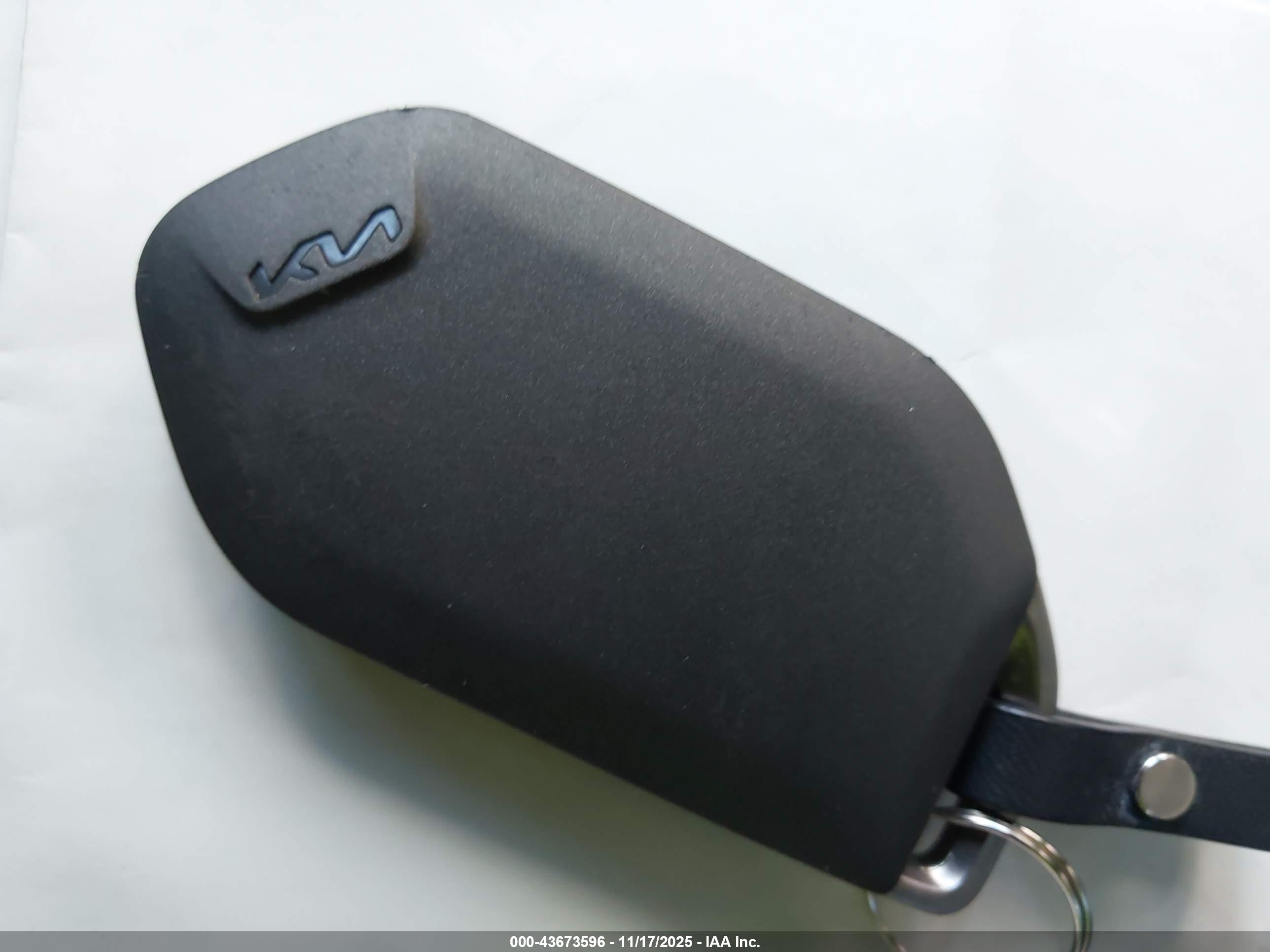 KIA K4 image 11