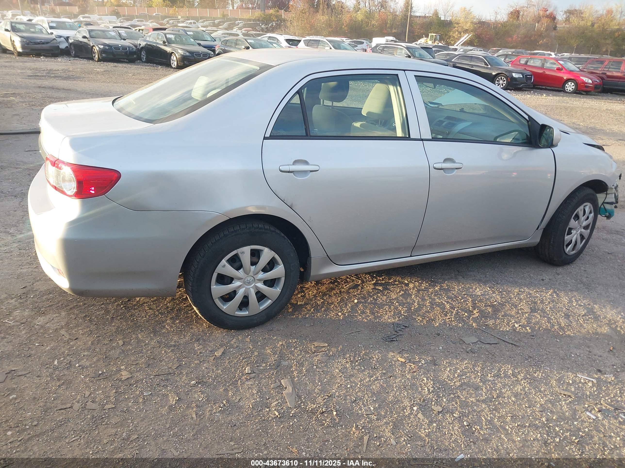 TOYOTA COROLLA image 4