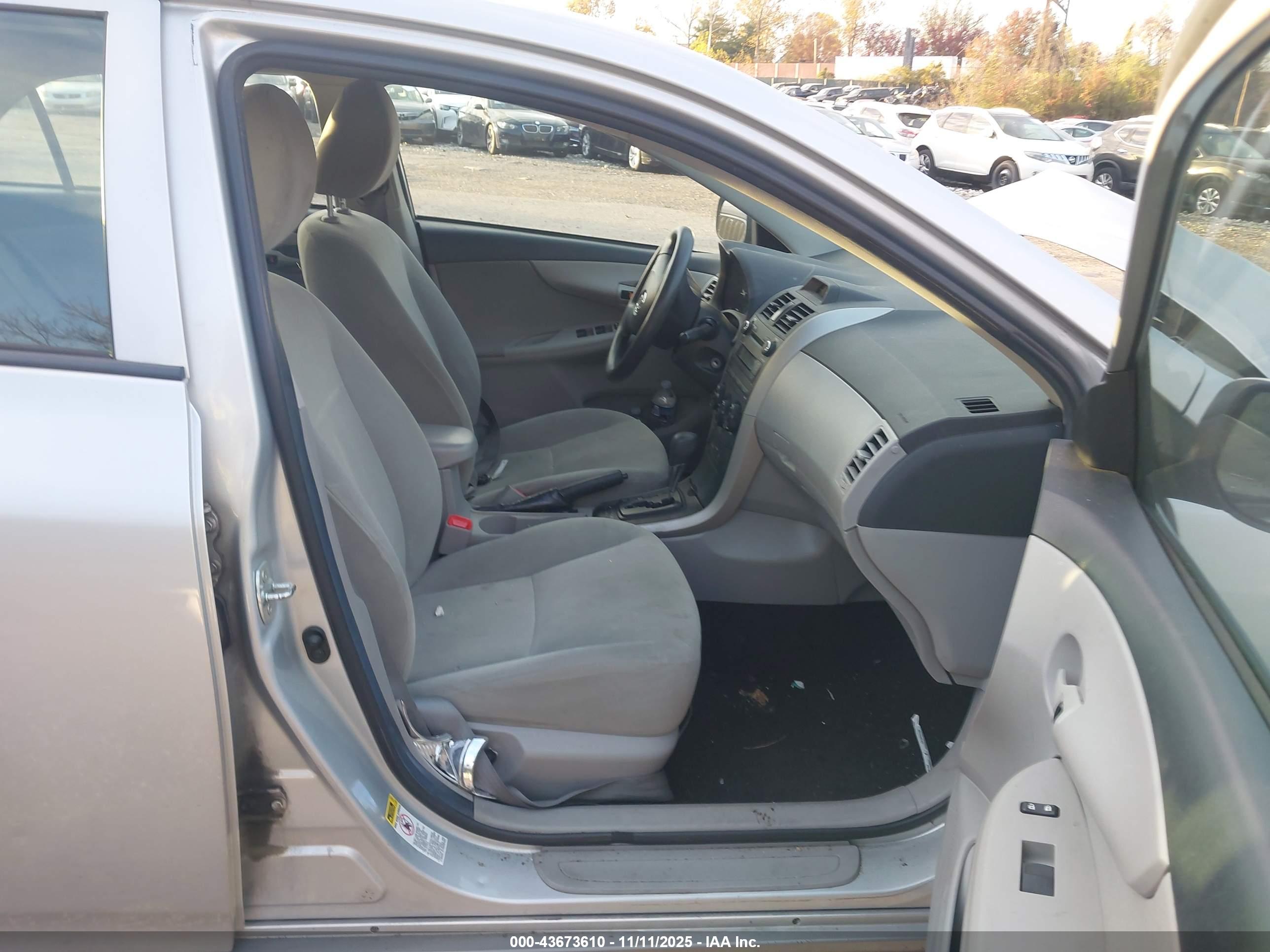 TOYOTA COROLLA image 5