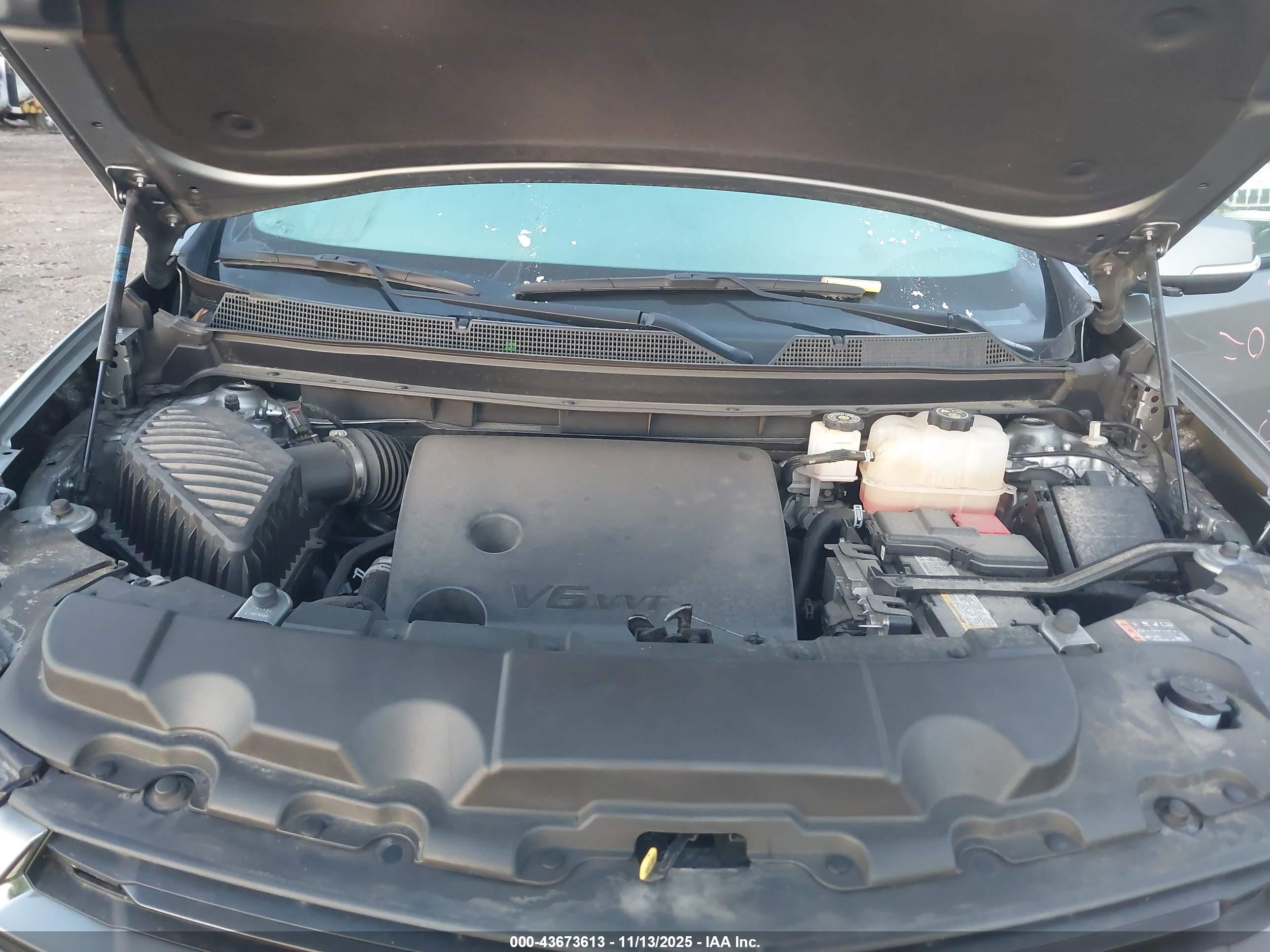 CHEVROLET TRAVERSE image 10
