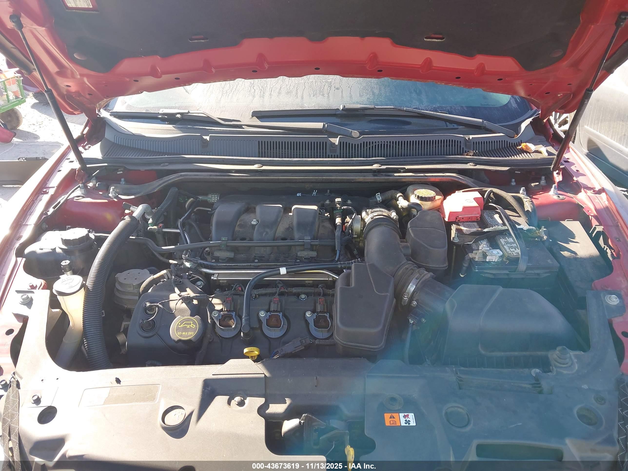 FORD TAURUS image 10