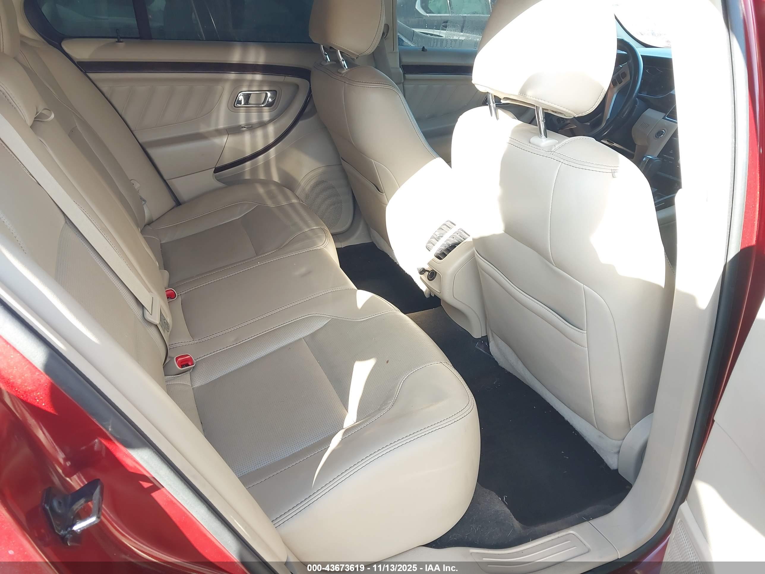 FORD TAURUS image 8