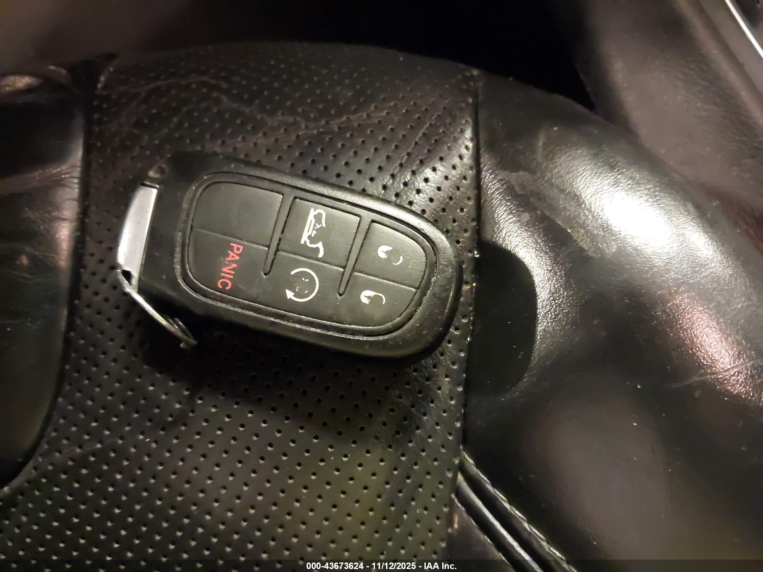 JEEP CHEROKEE image 11