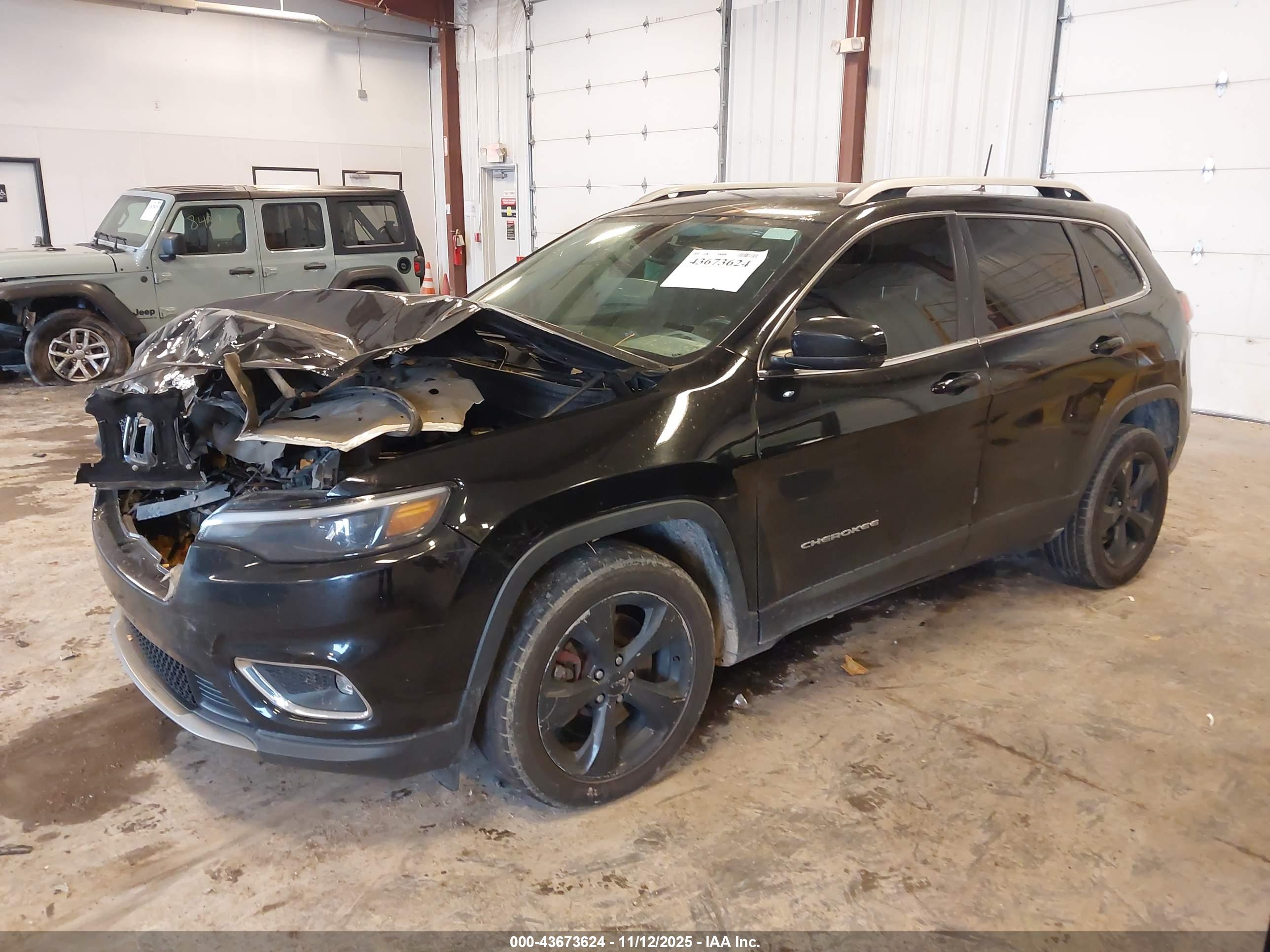 JEEP CHEROKEE image 2