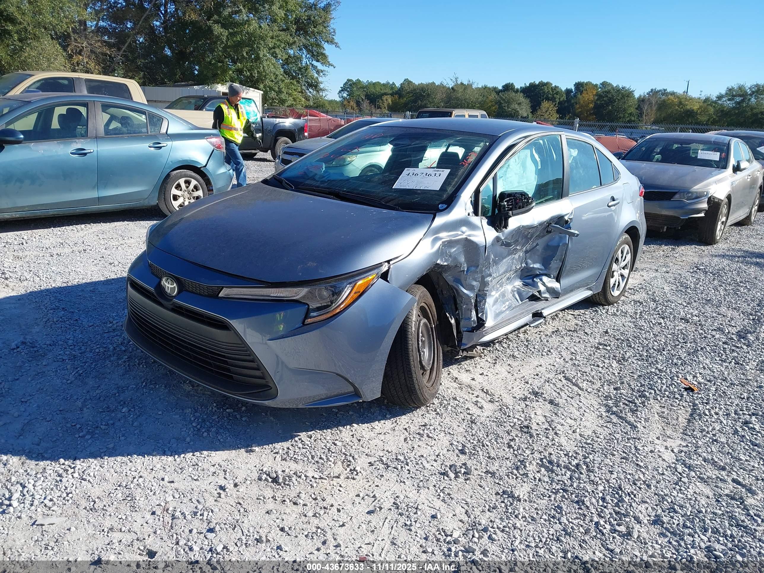 TOYOTA COROLLA image 2