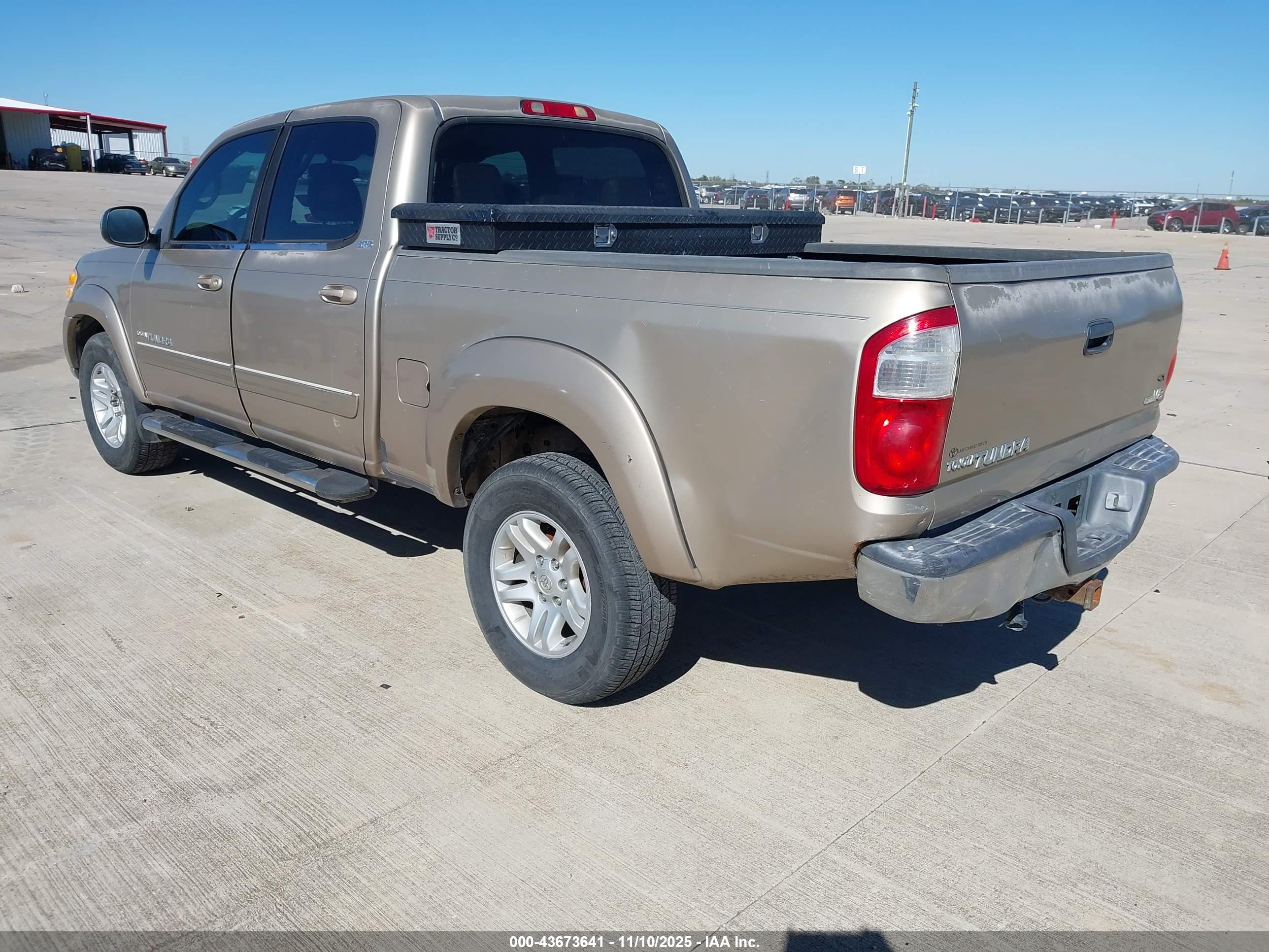 TOYOTA TUNDRA image 3