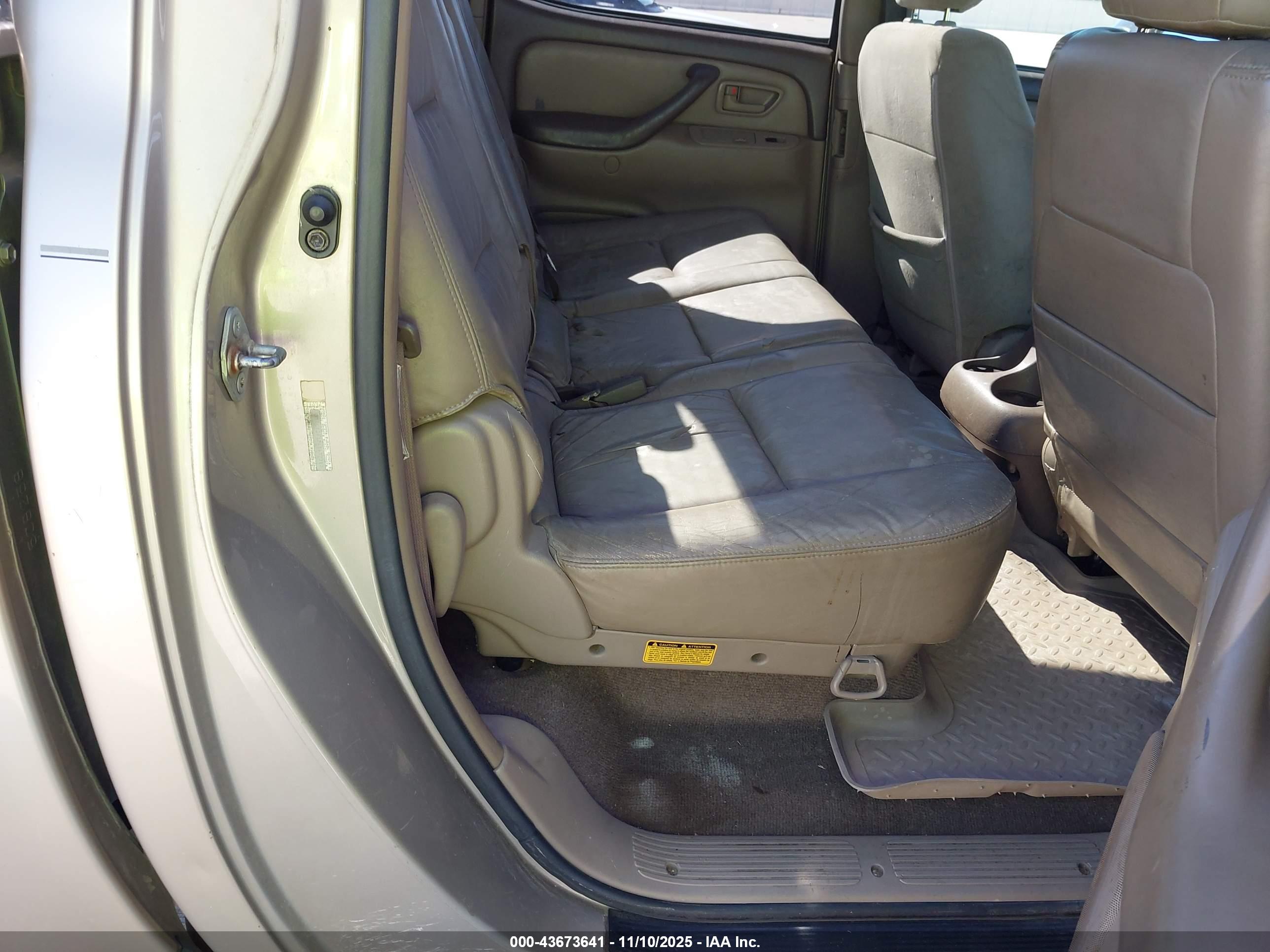 TOYOTA TUNDRA image 8