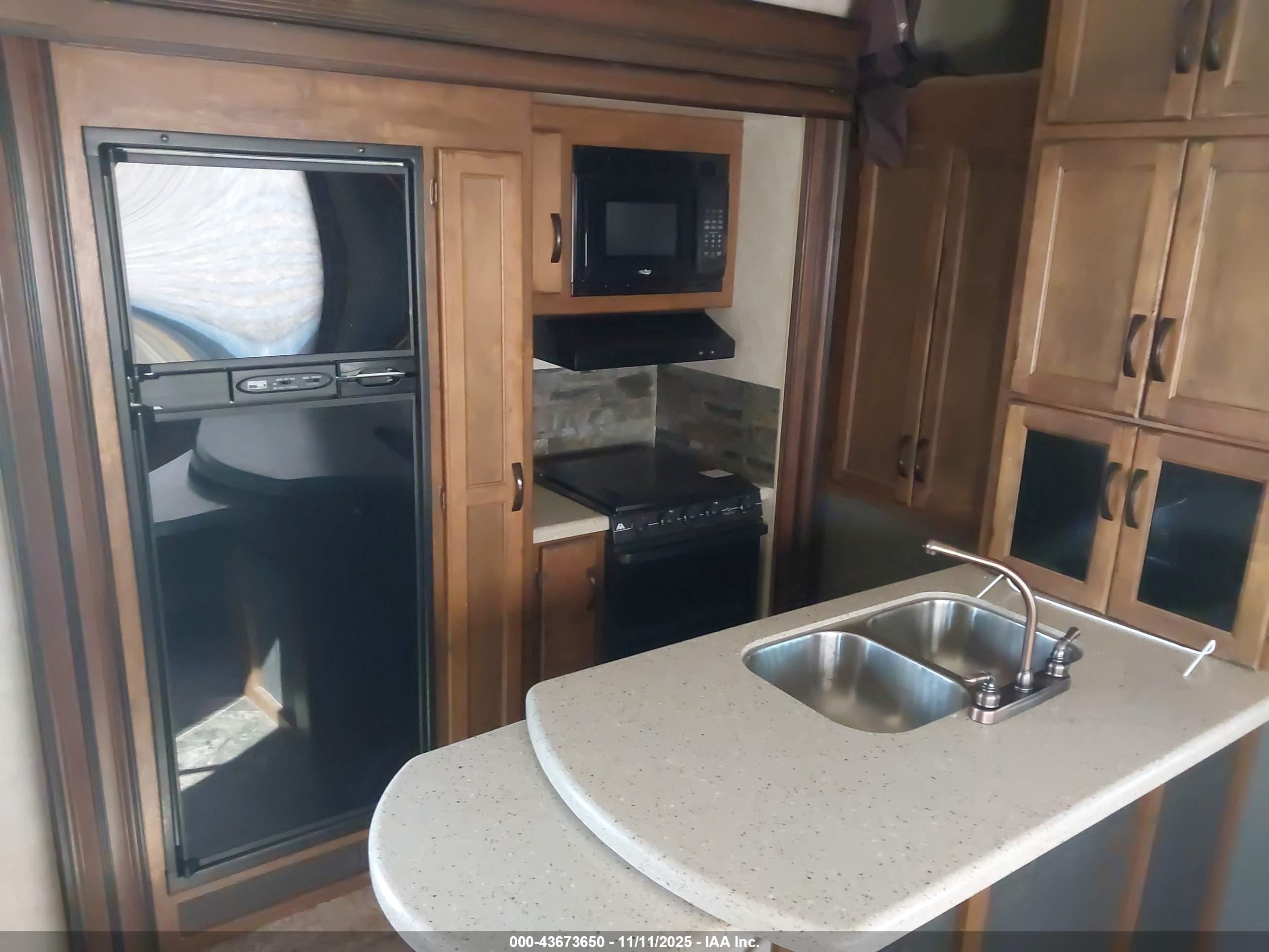 KEYSTONE RV image 10