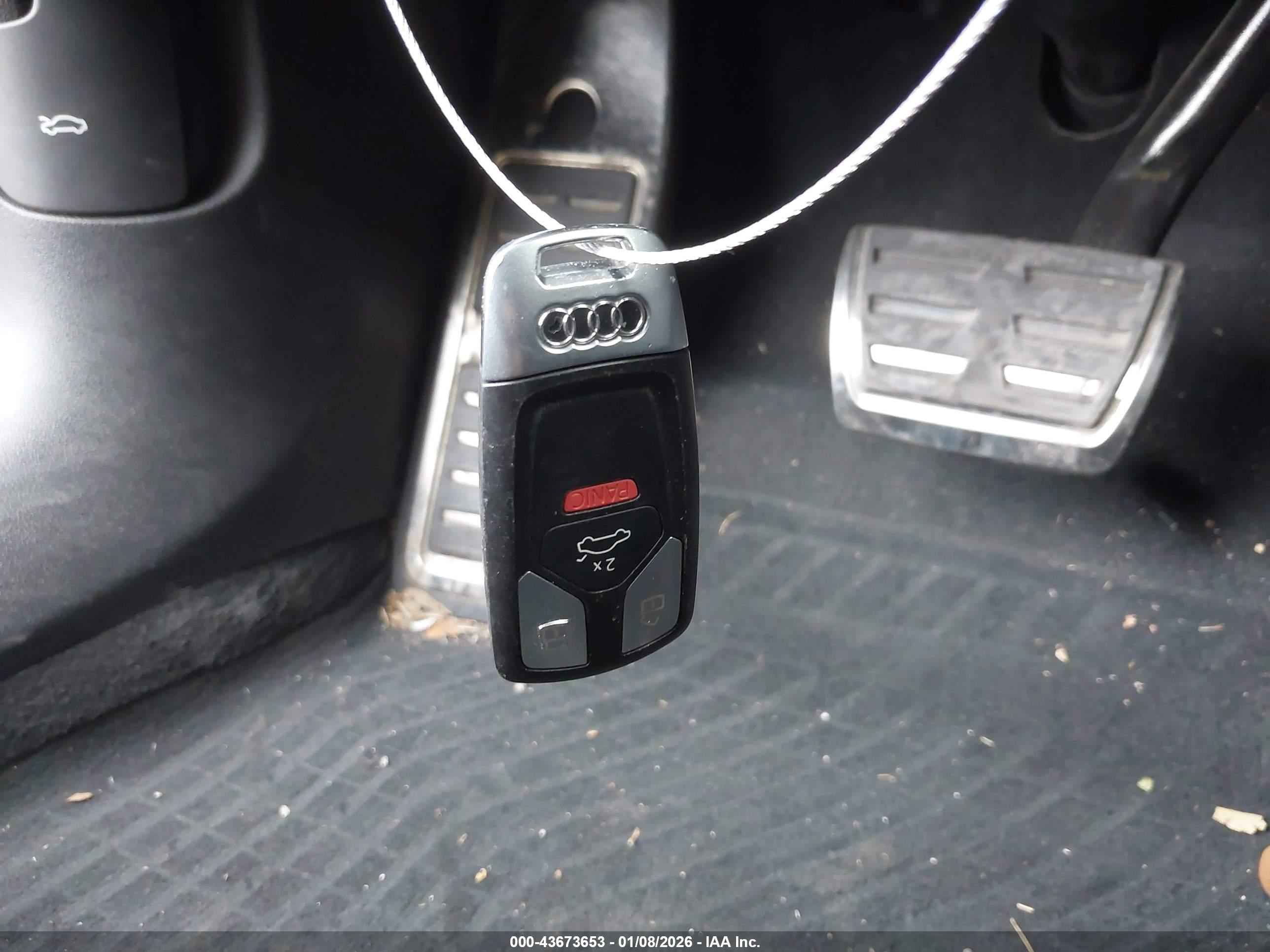 AUDI A4 image 11