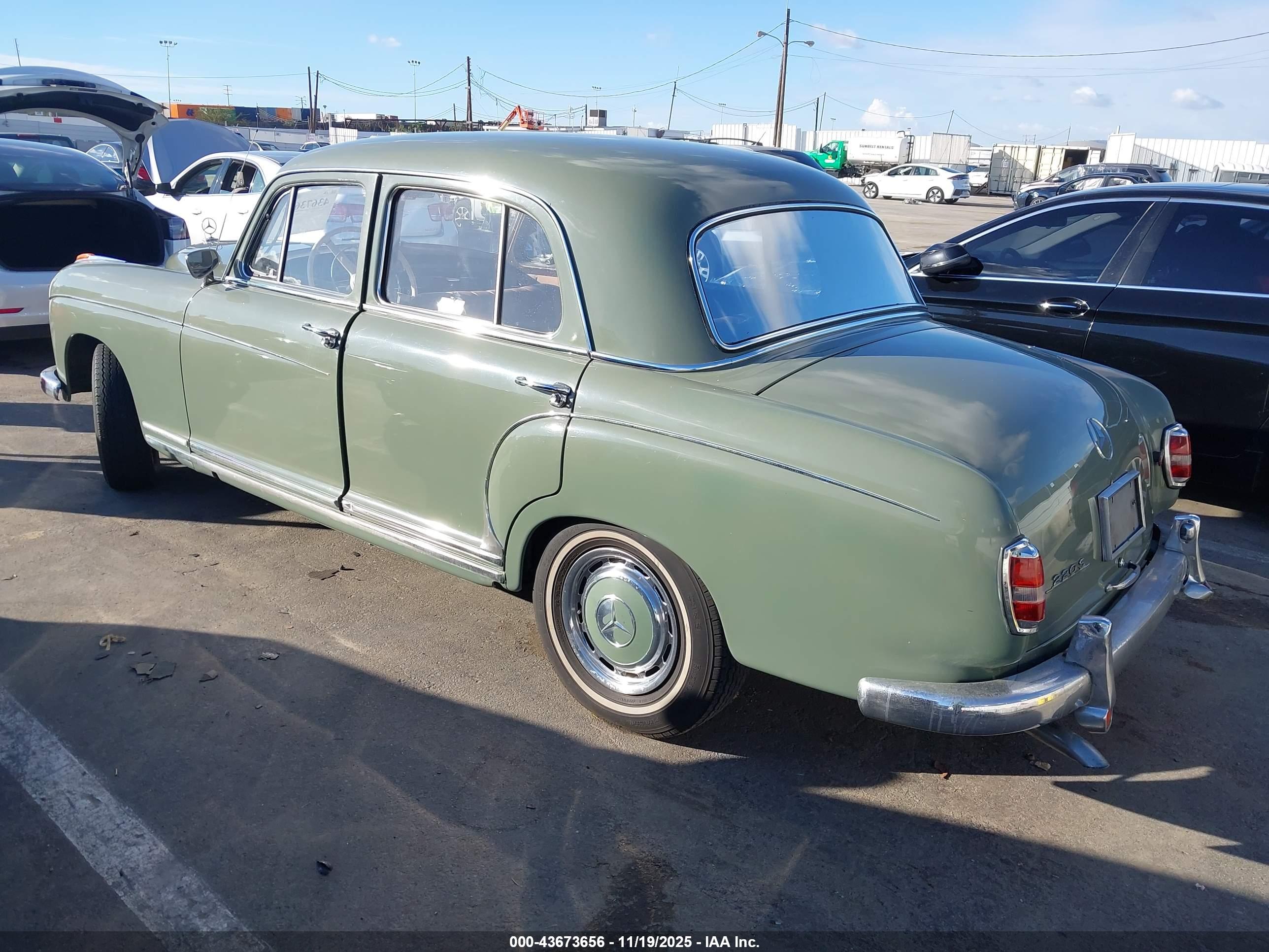 MERCEDES BENZ image 3