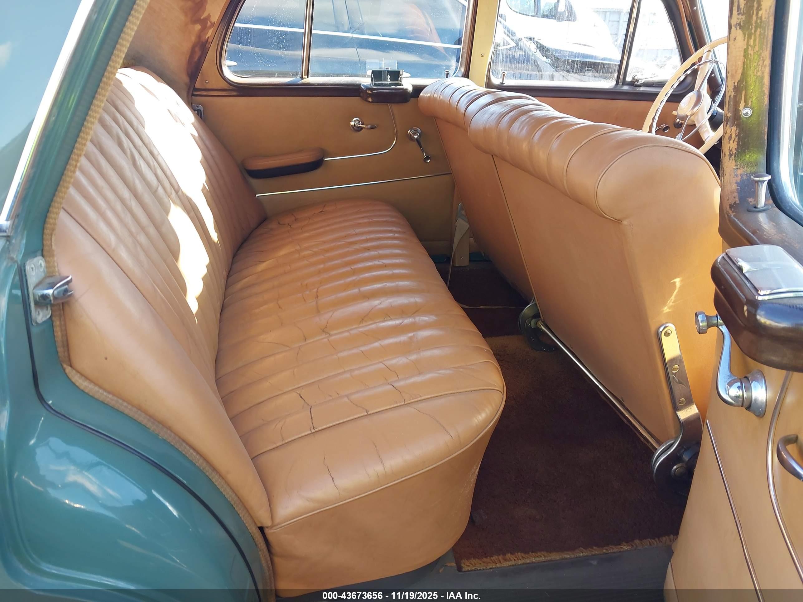 MERCEDES BENZ image 8