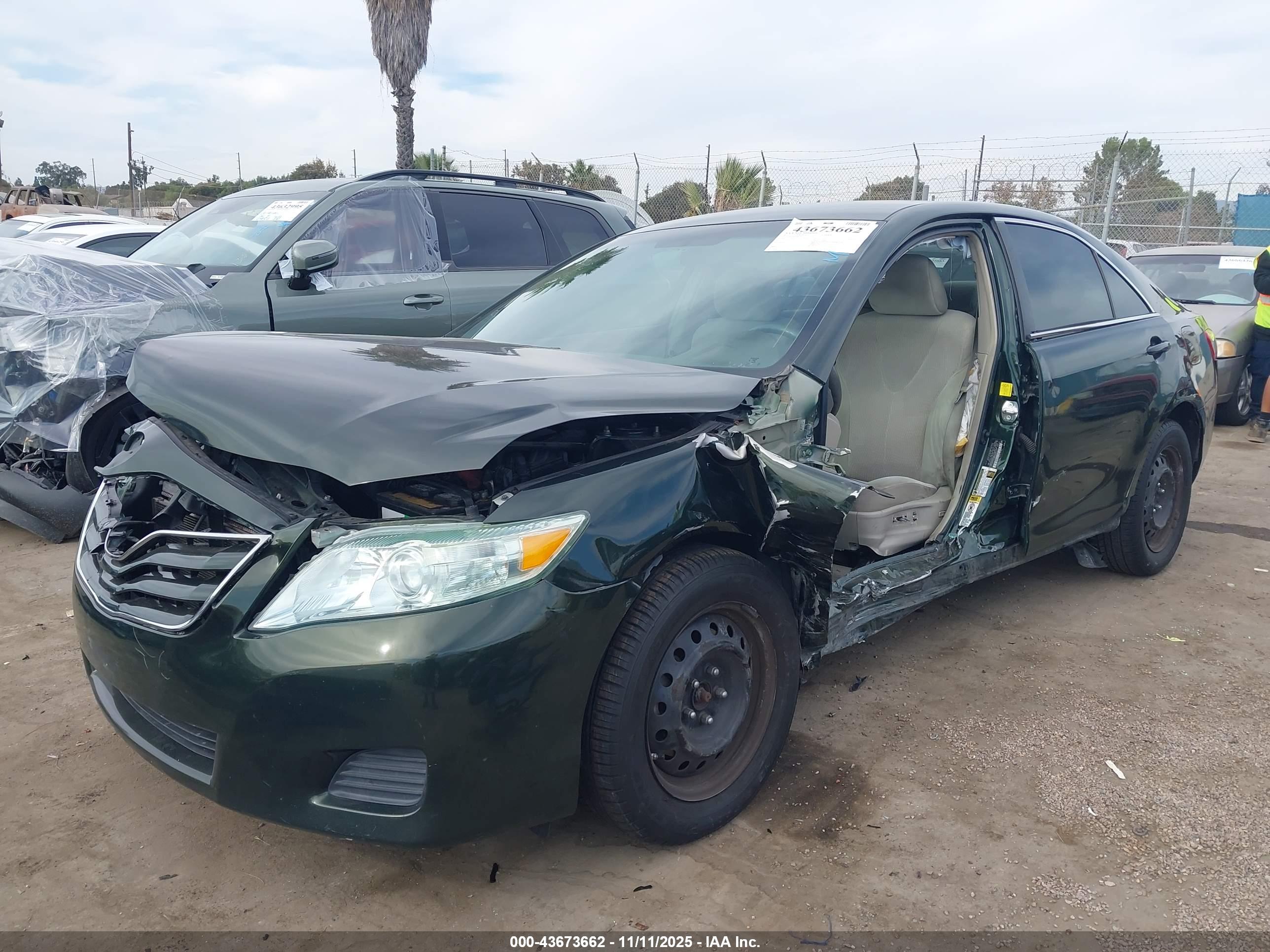 TOYOTA CAMRY image 6