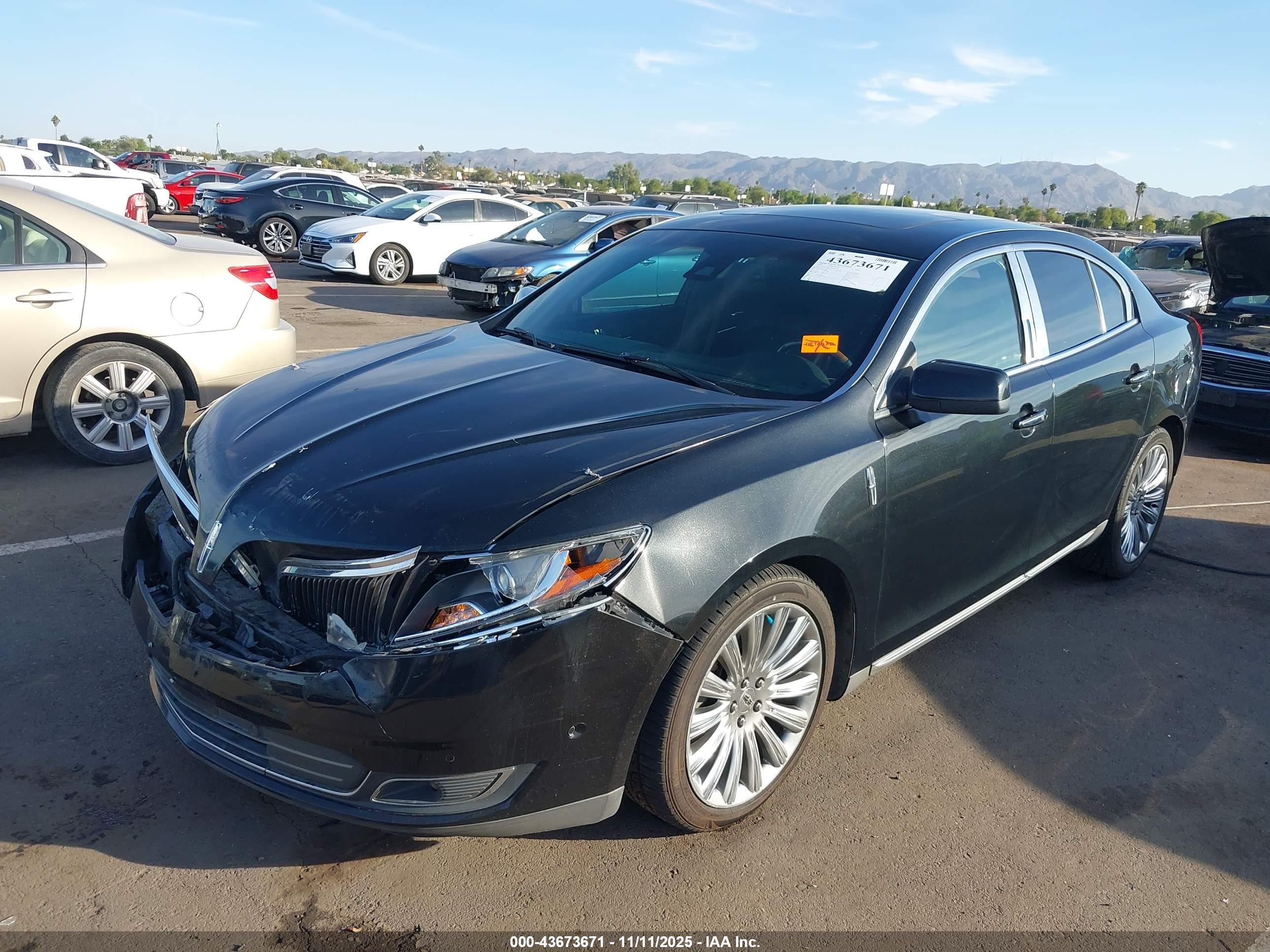 LINCOLN MKS image 2