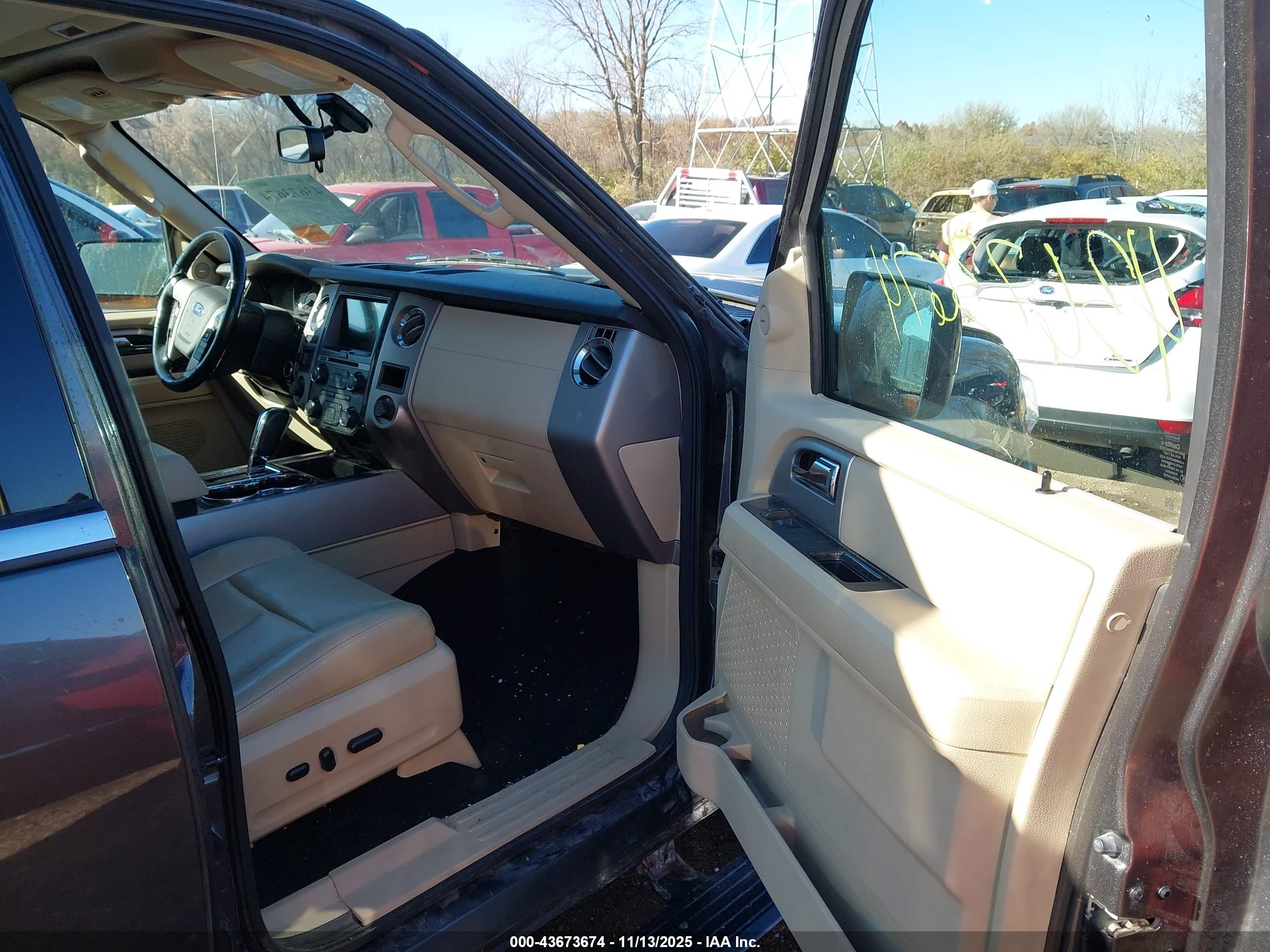 FORD EXPEDITION image 5