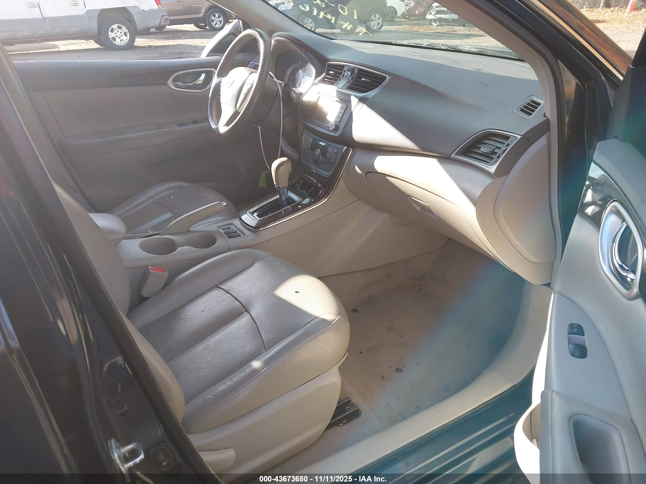 NISSAN SENTRA image 5