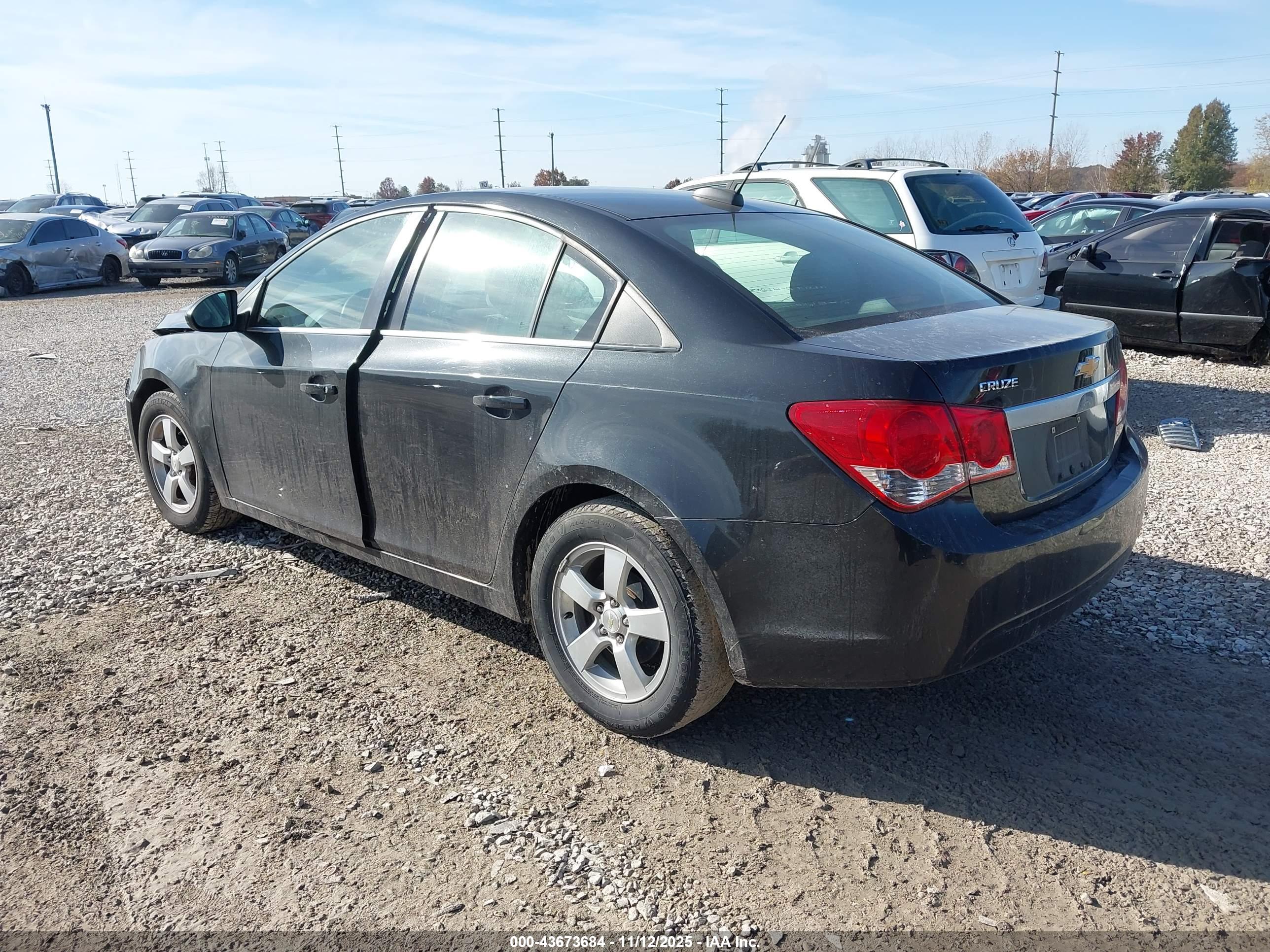 CHEVROLET CRUZE image 3