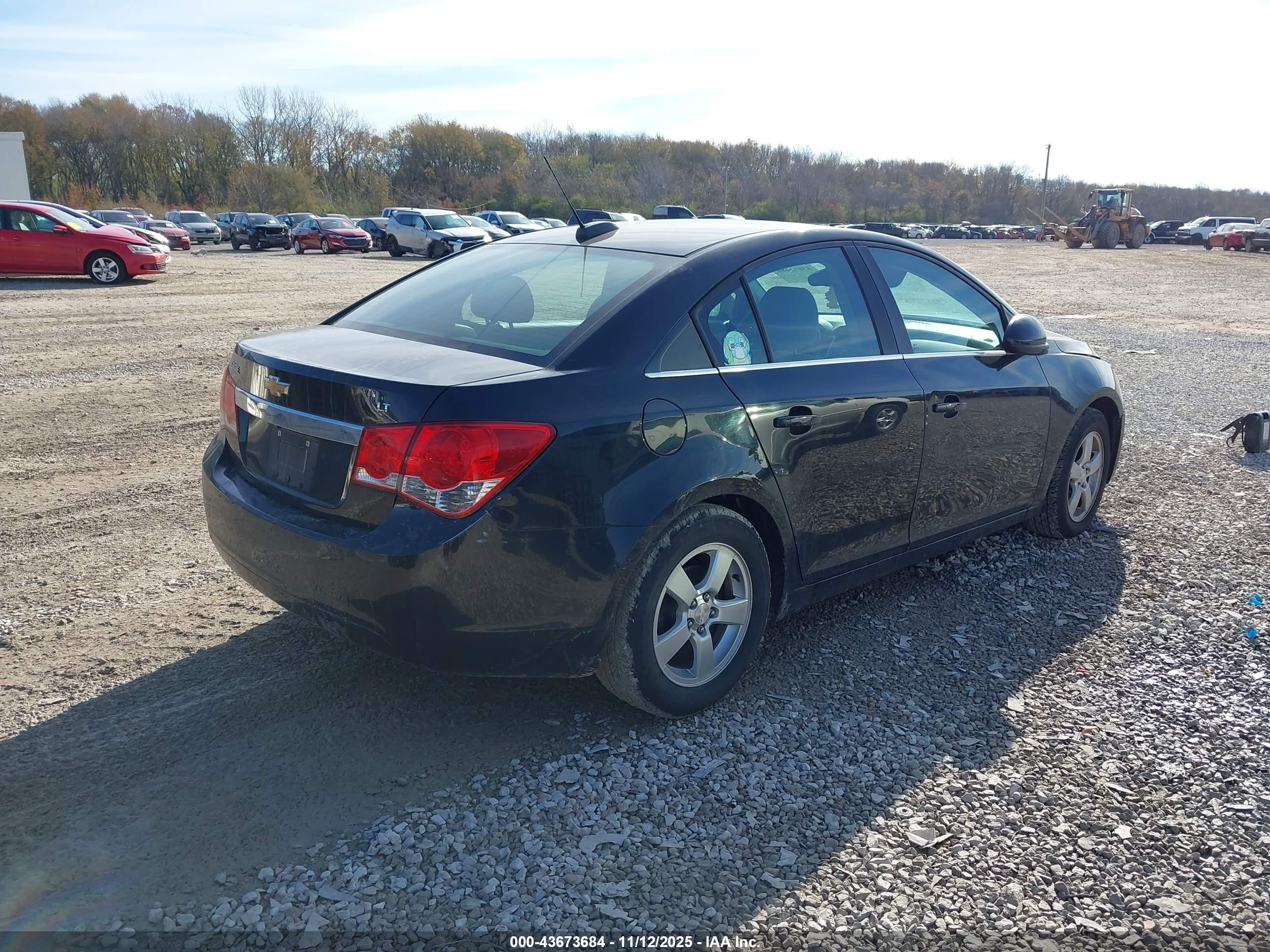 CHEVROLET CRUZE image 4