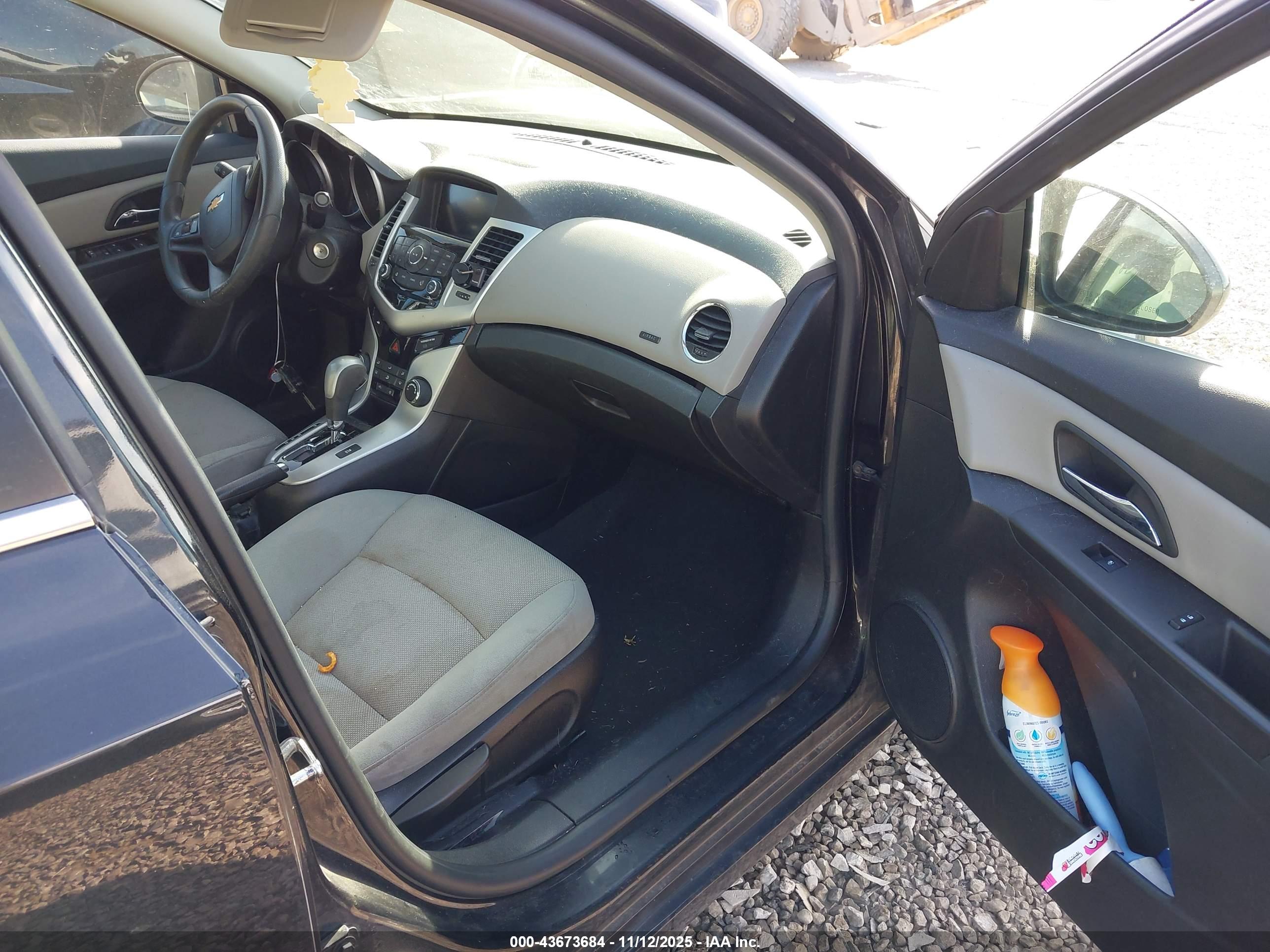 CHEVROLET CRUZE image 5