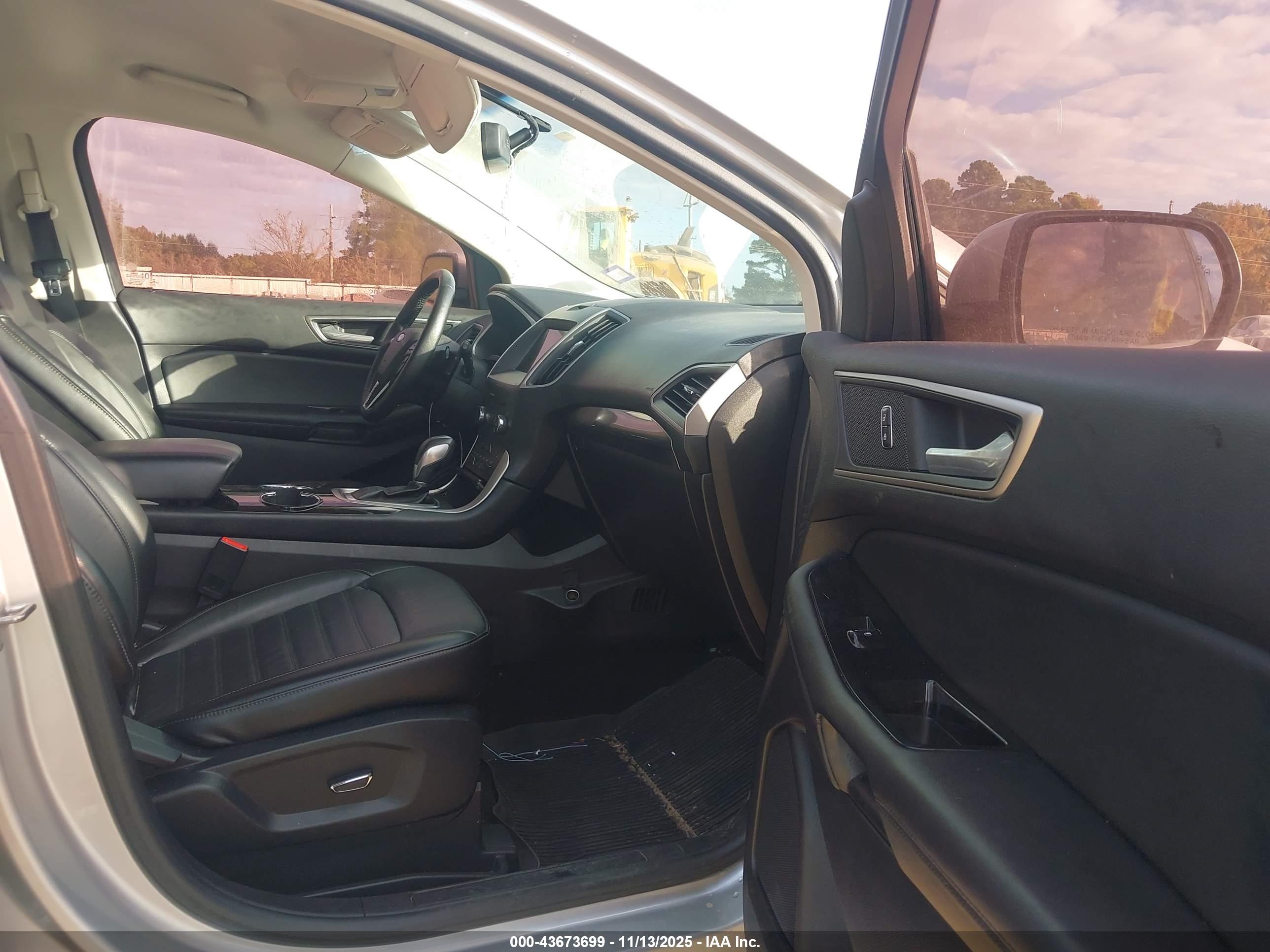 FORD EDGE image 5