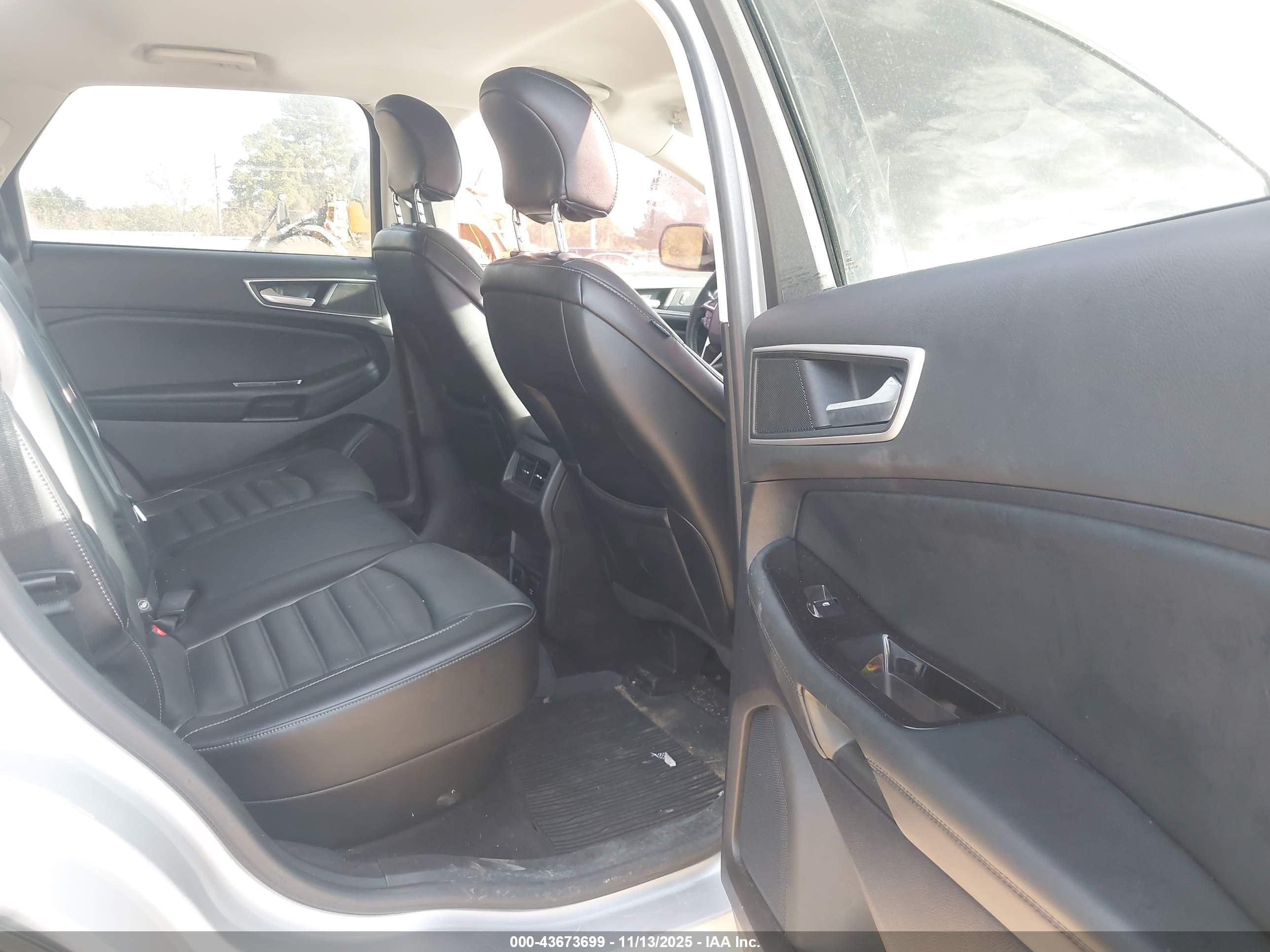 FORD EDGE image 8