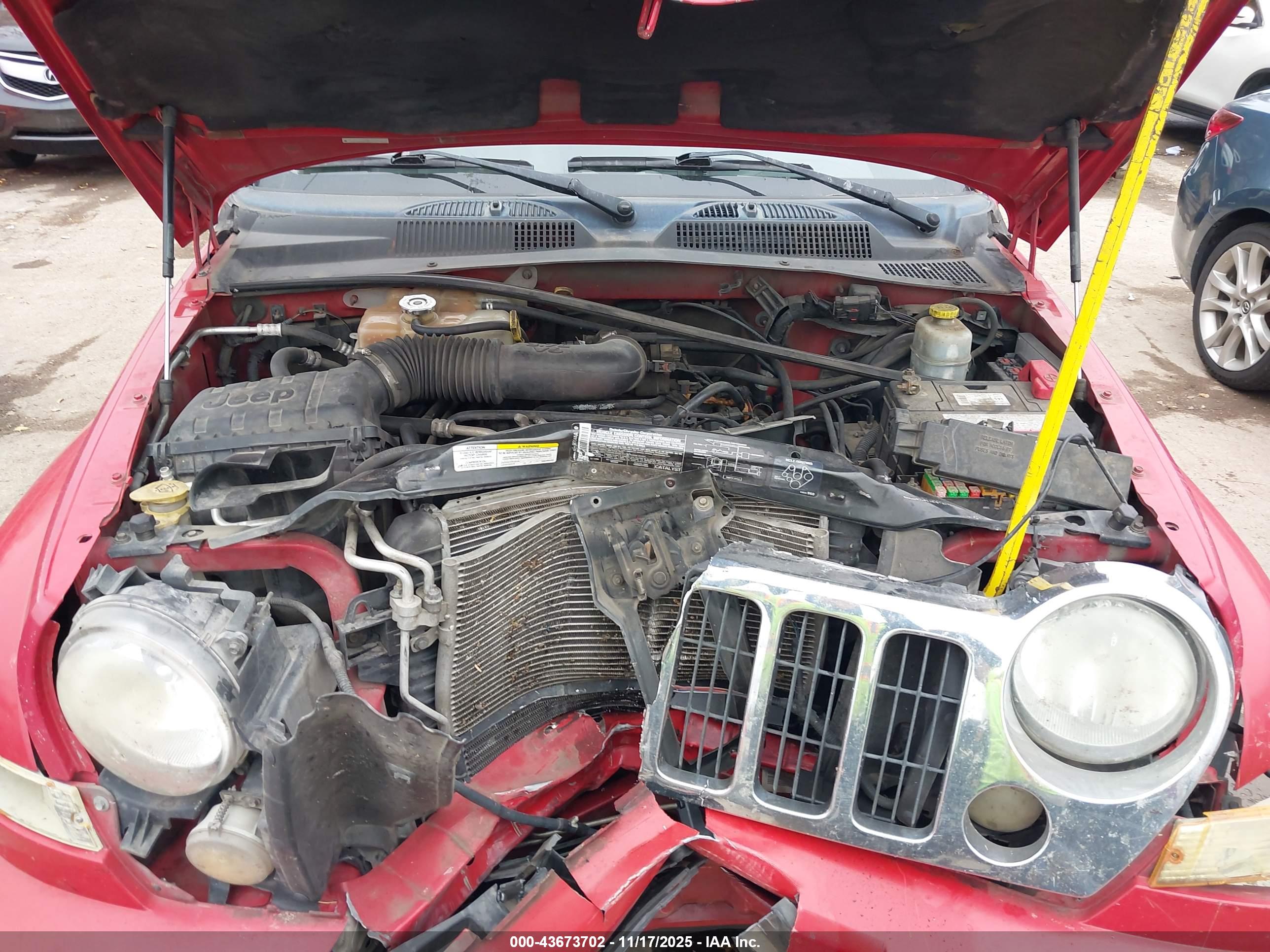 JEEP LIBERTY image 10