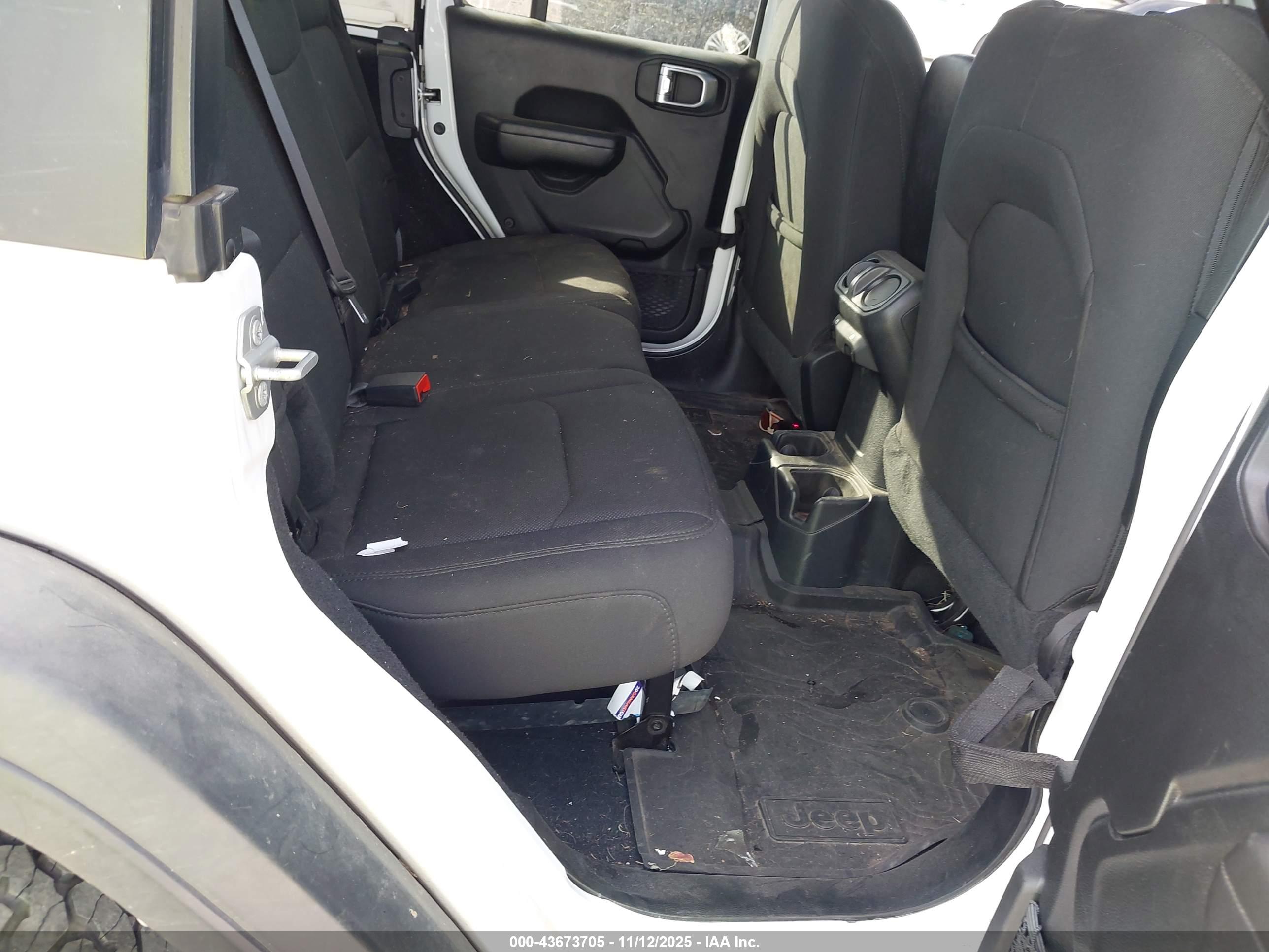 JEEP WRANGLER image 8