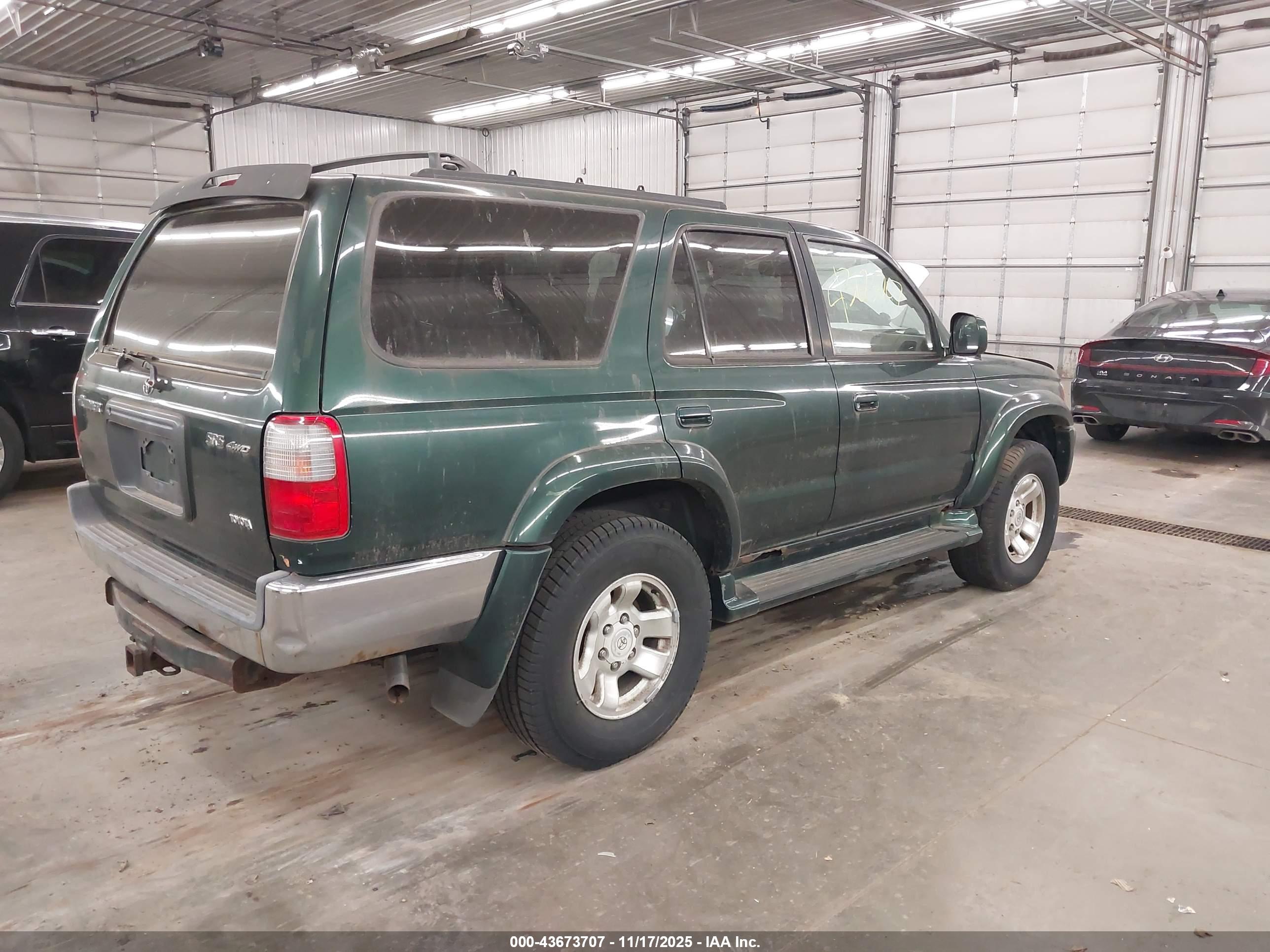 TOYOTA 4RUNNER image 4