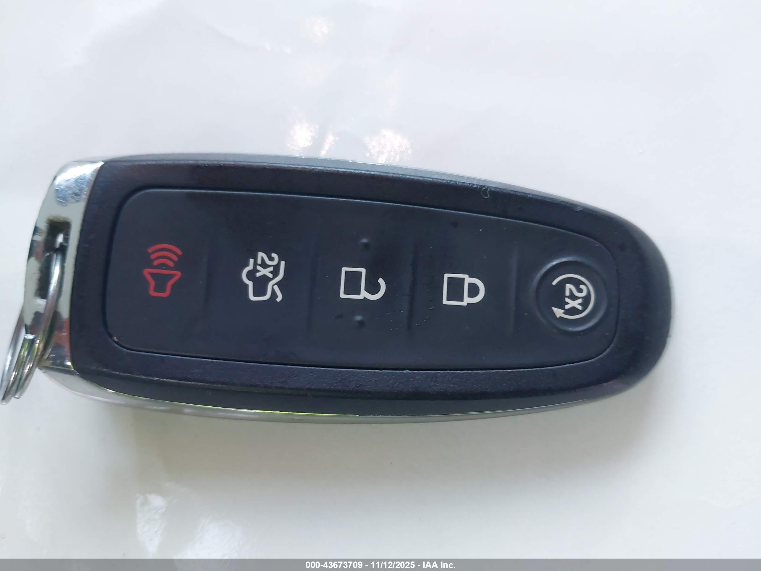 FORD ESCAPE image 11