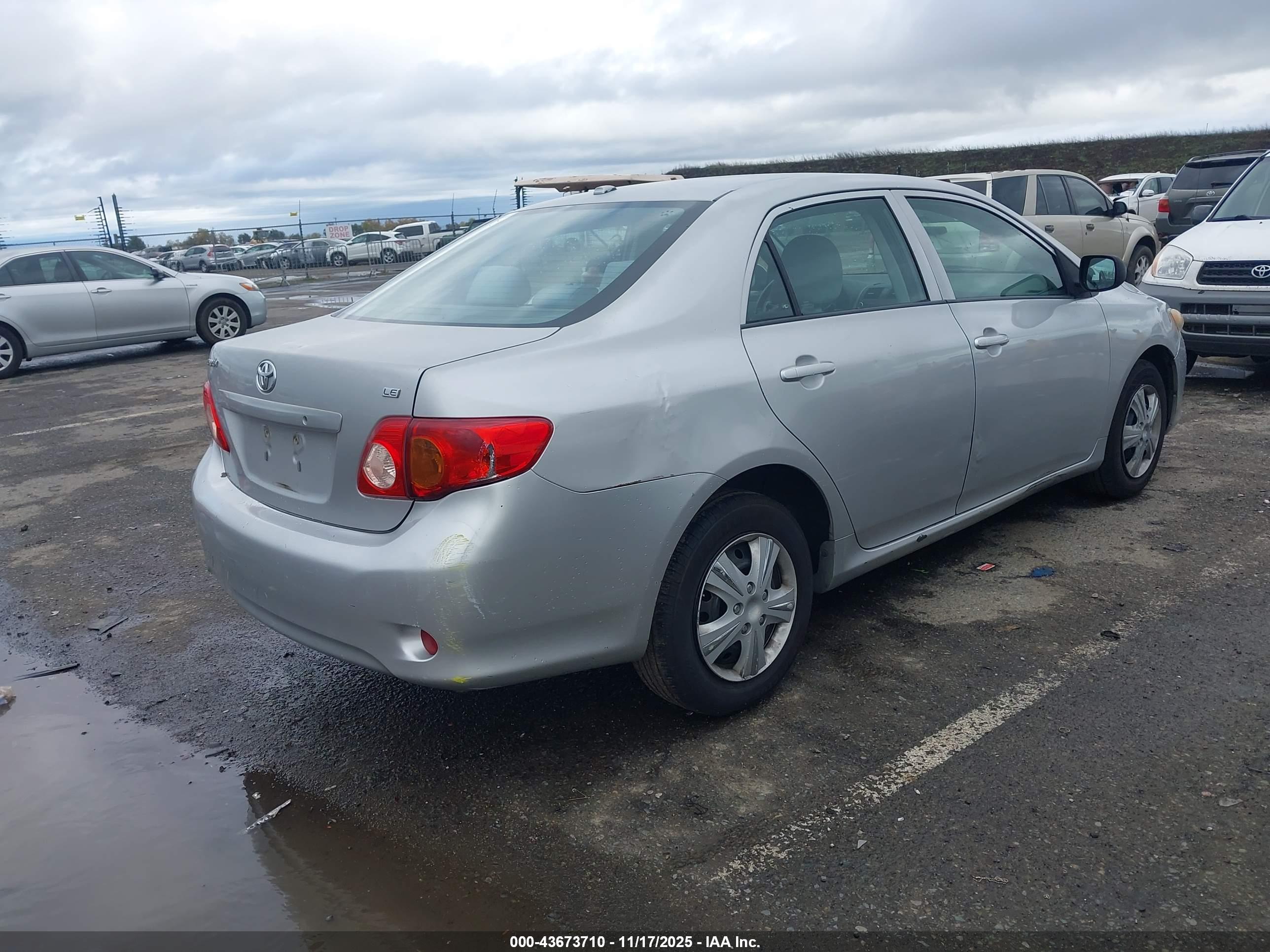 TOYOTA COROLLA image 4